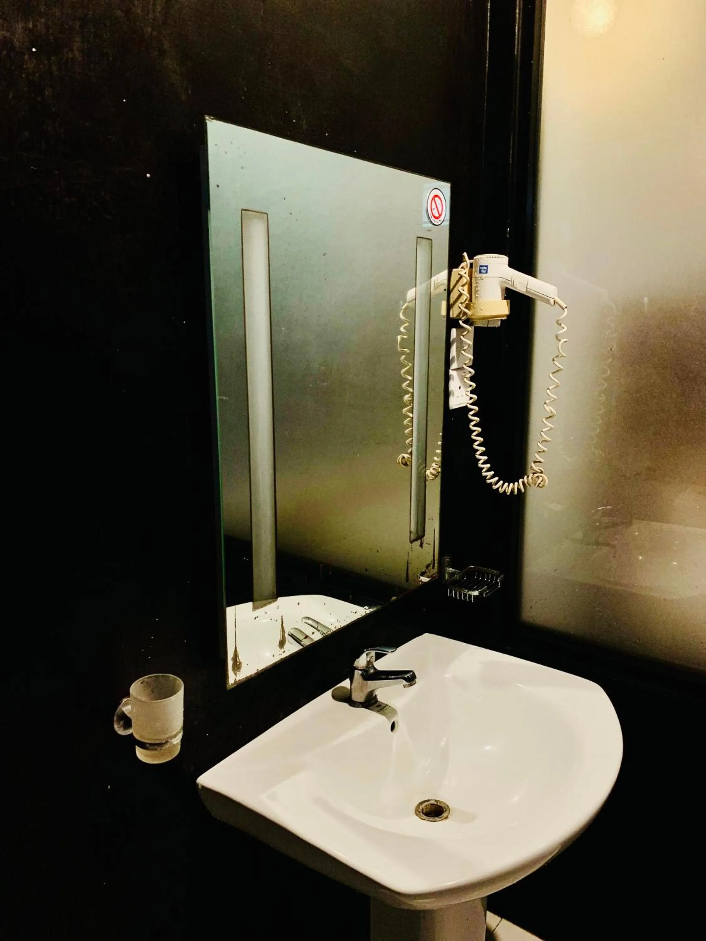 Bathroom in Airport Heritage