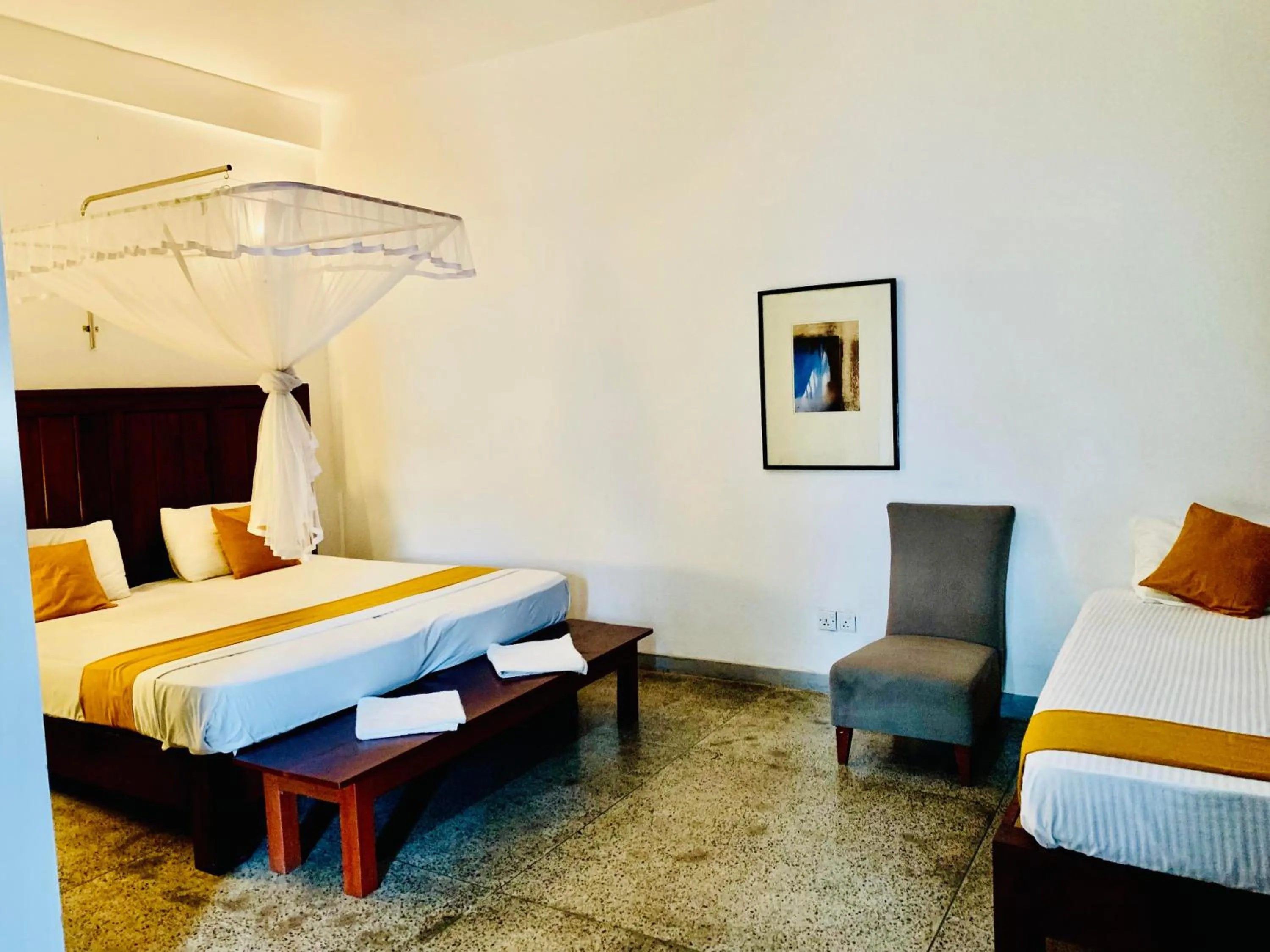 Bedroom, Bed in Airport Heritage