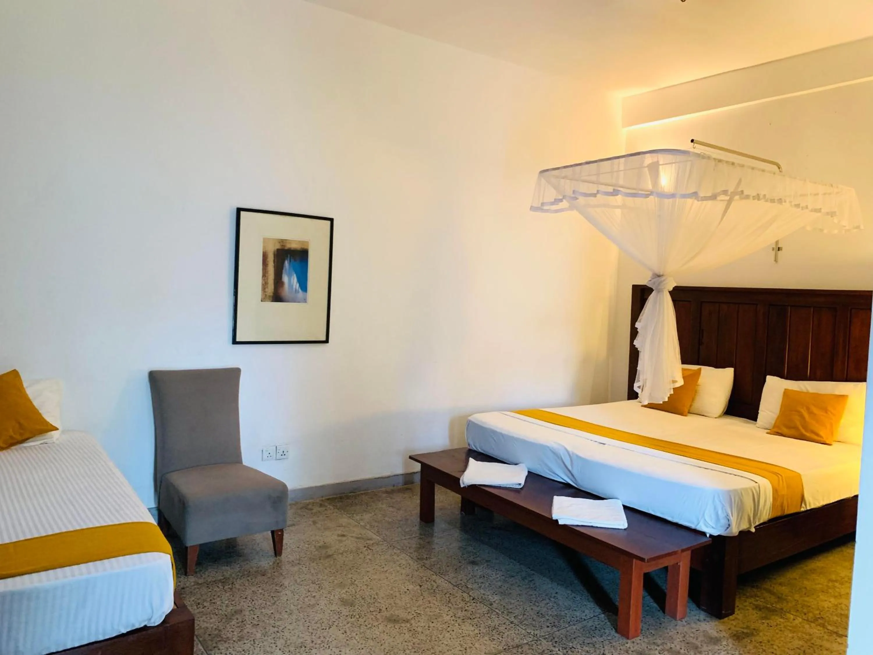 Bedroom, Bed in Airport Heritage