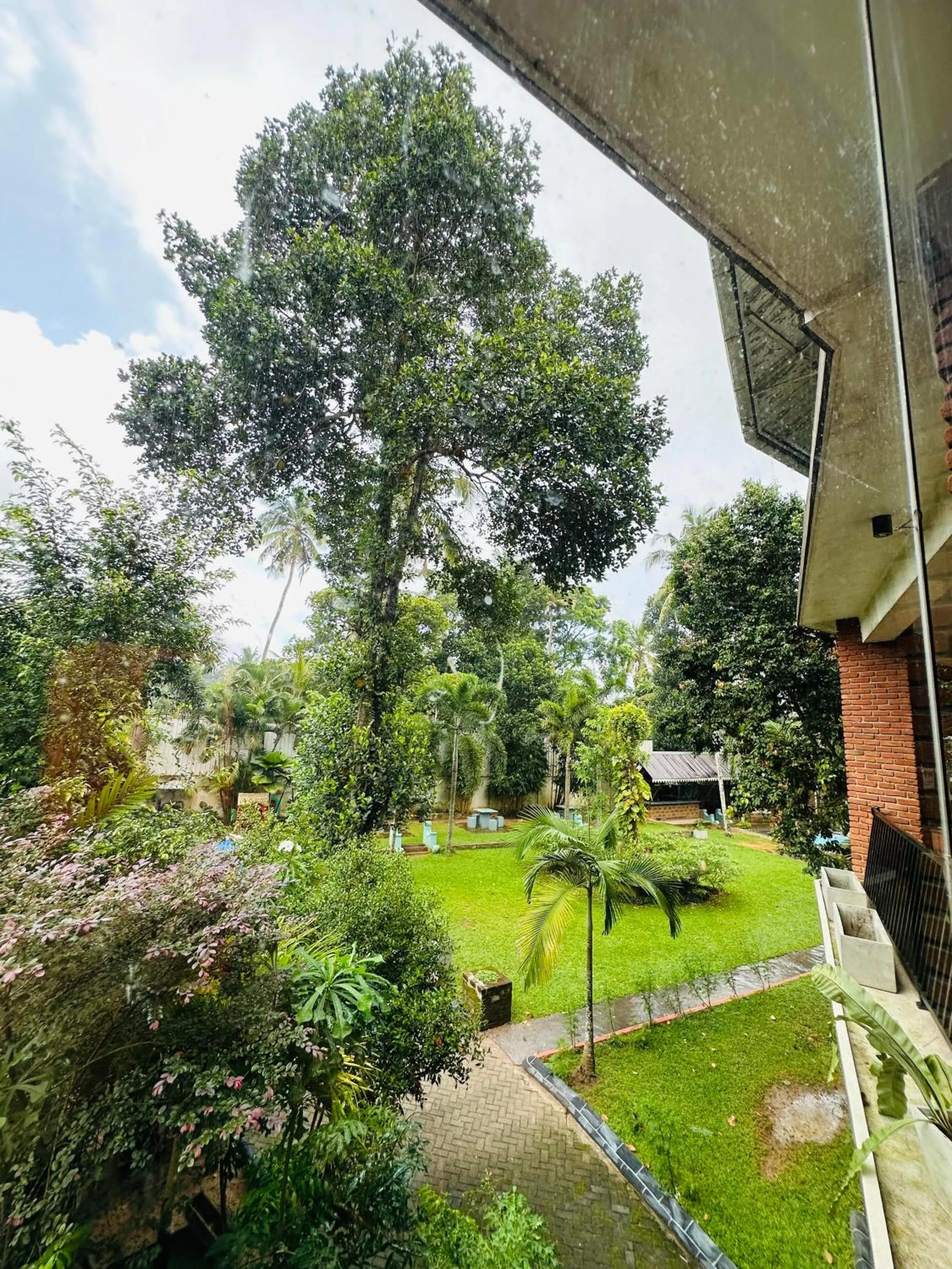 Garden in Airport Heritage