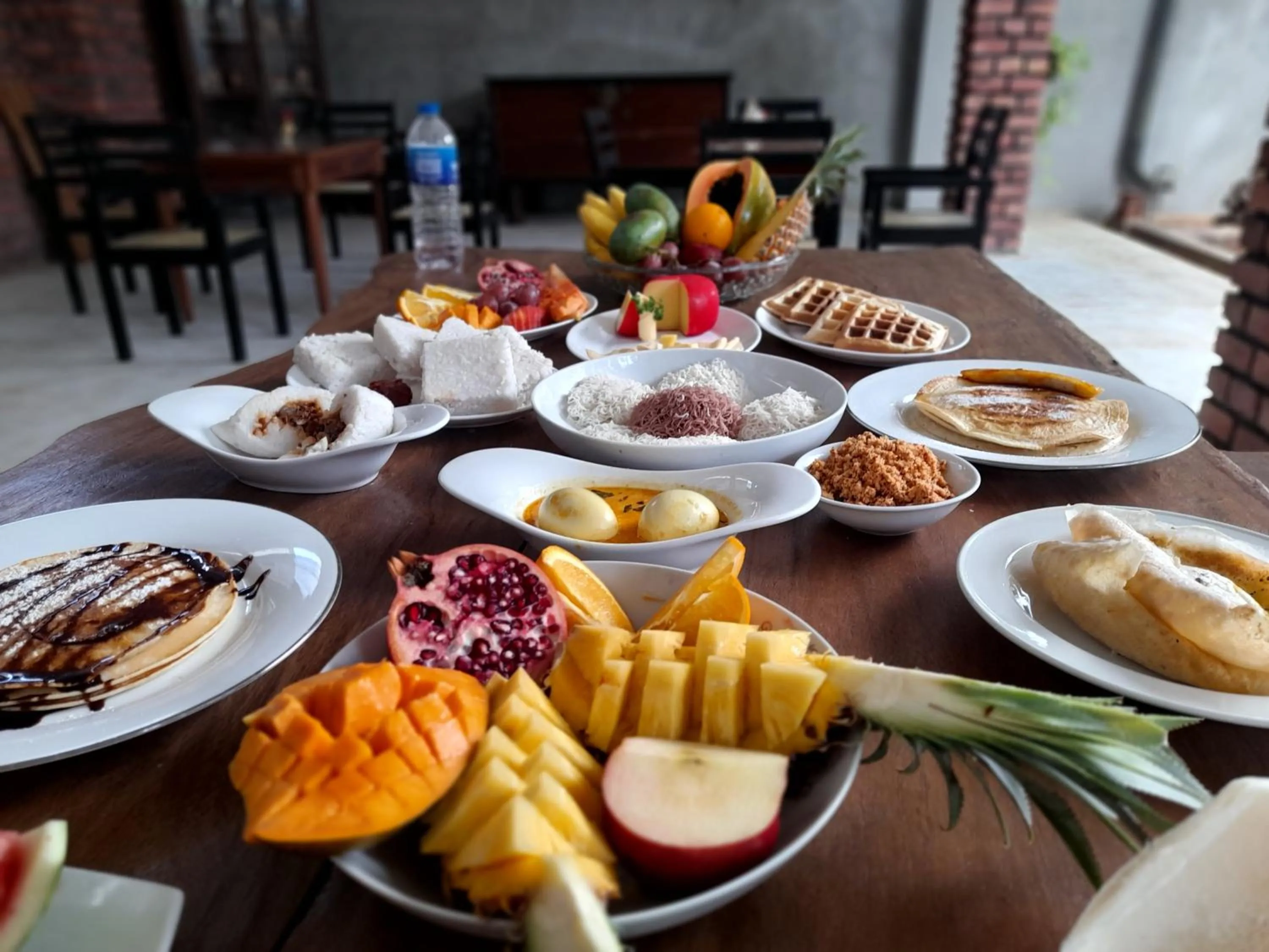 Restaurant/places to eat in Airport Heritage