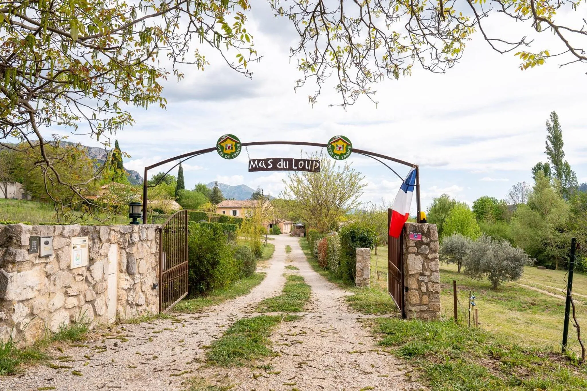 Property building in Le Mas Du Loup