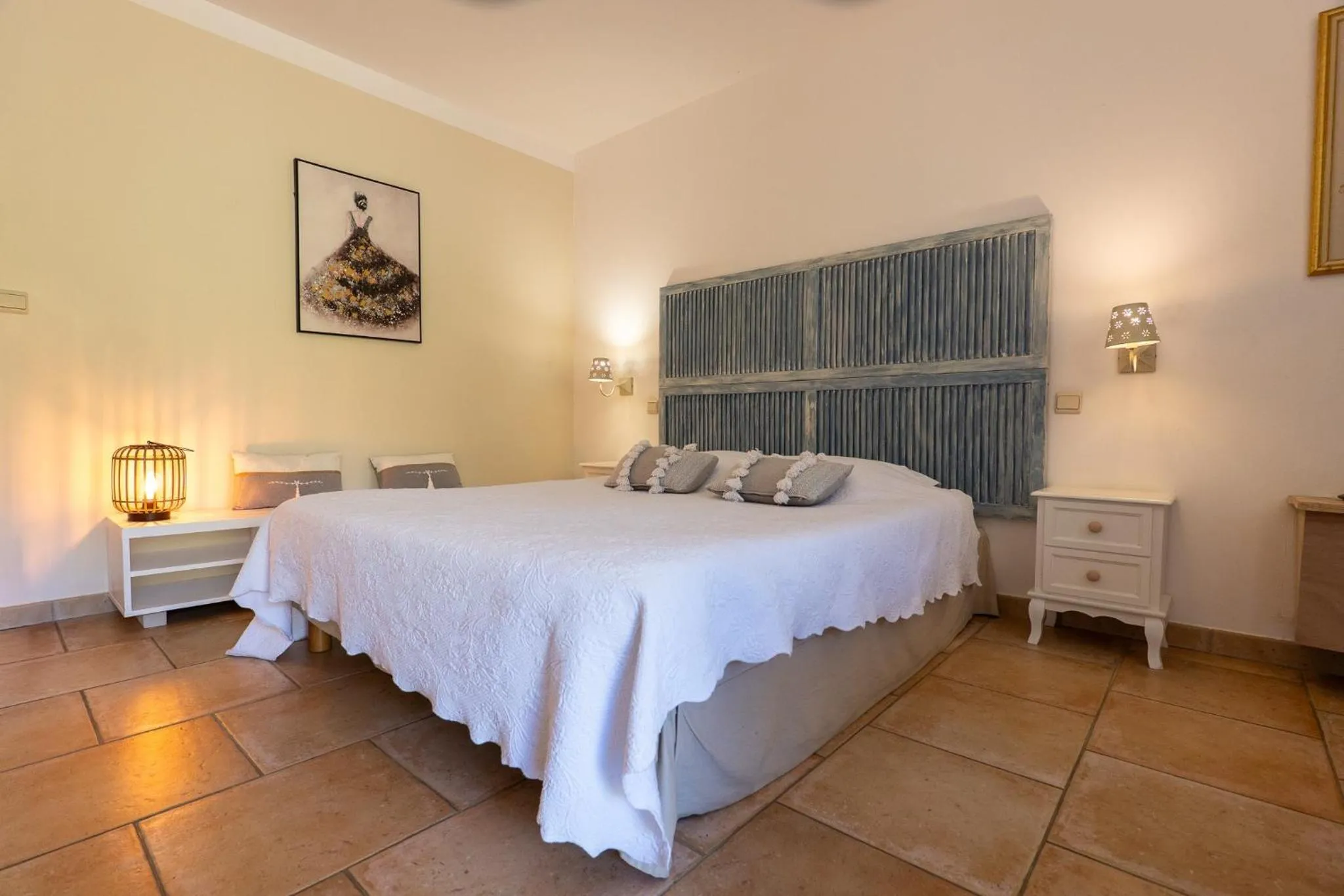 Living room, Bed in Le Mas Du Loup