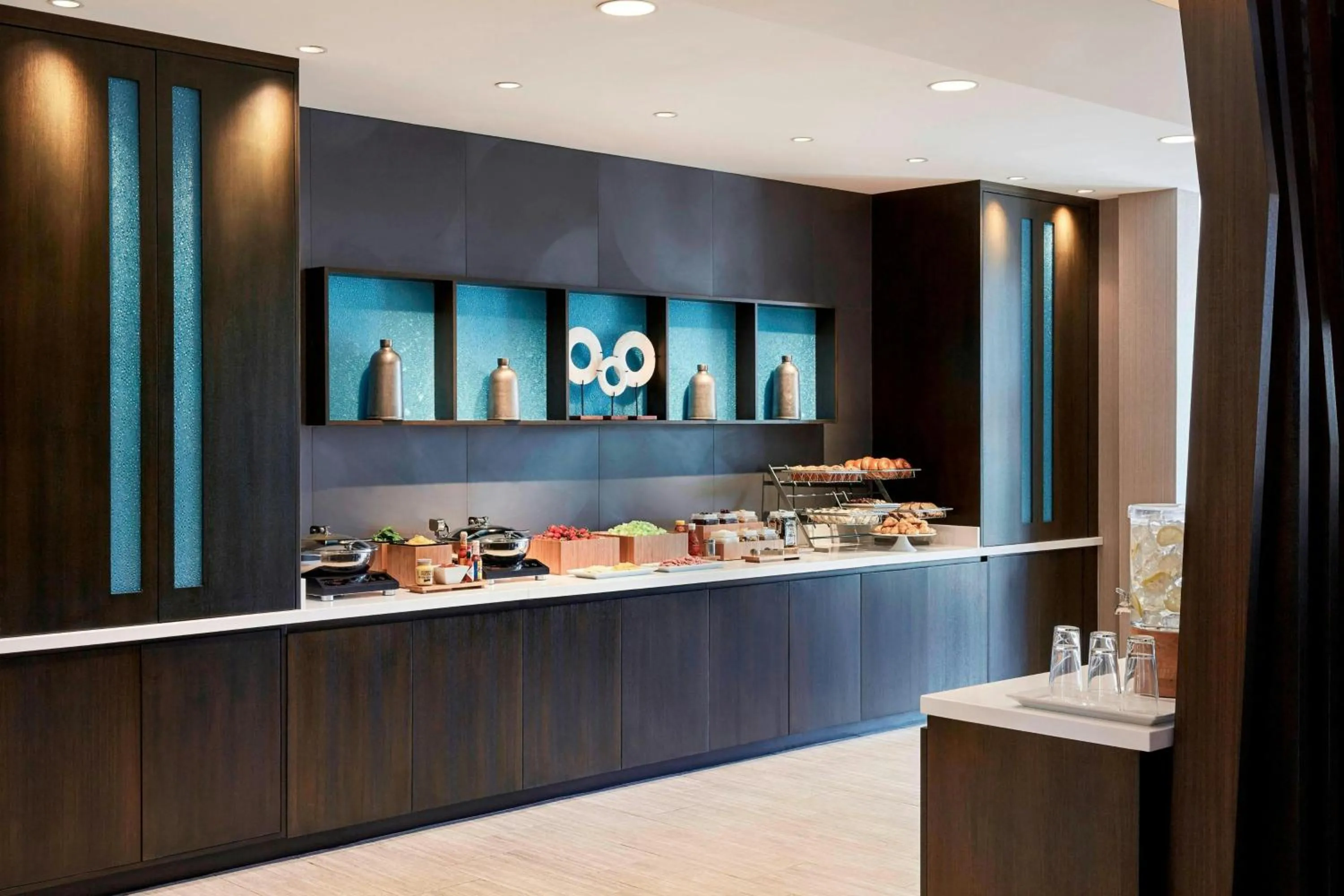Breakfast in SpringHill Suites by Marriott Bryce Canyon