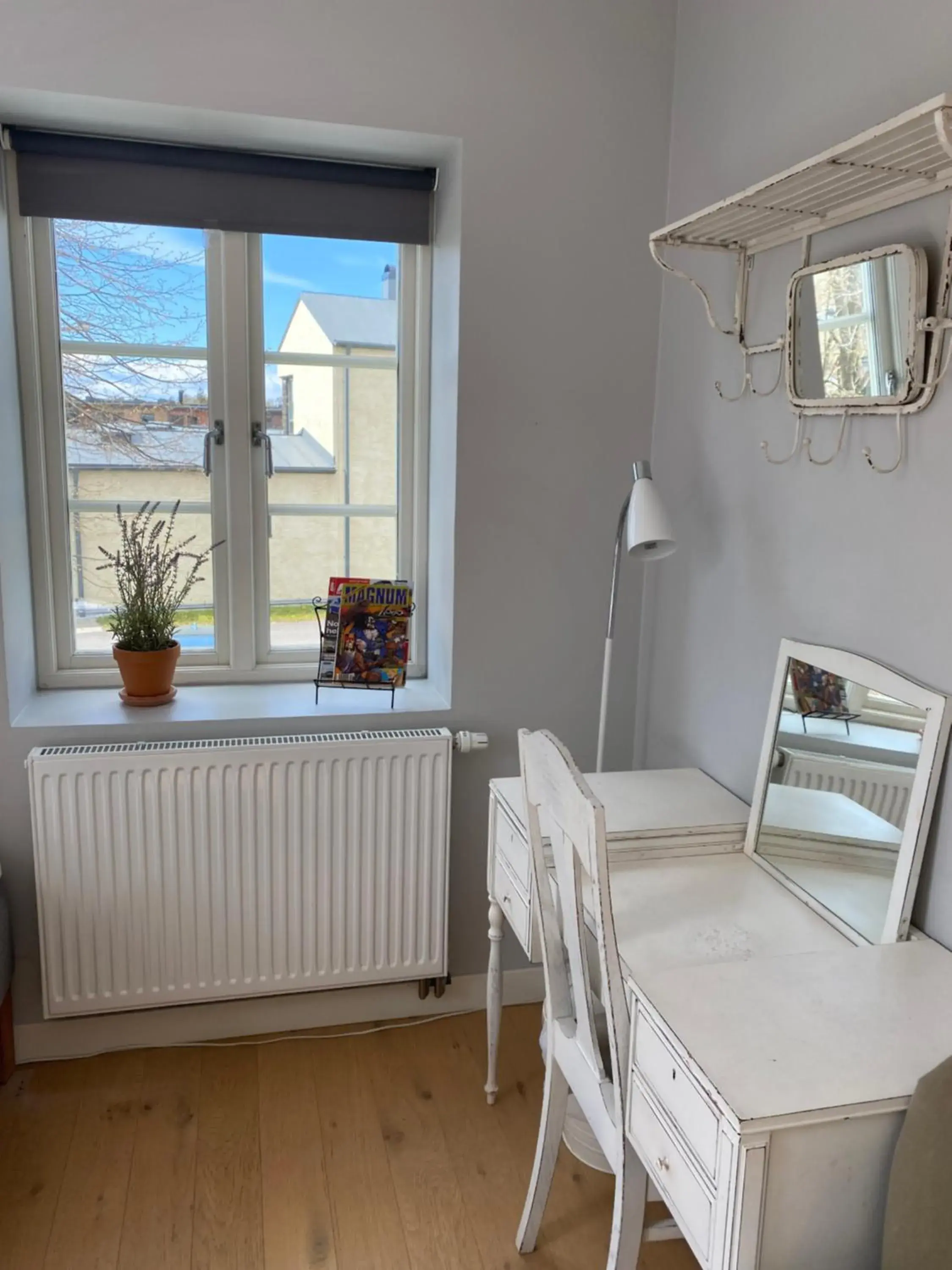 Single Room with Shared Shower and Toilet in Brohuspark Single Room with Shared Shower and Toilet in Brohuspark