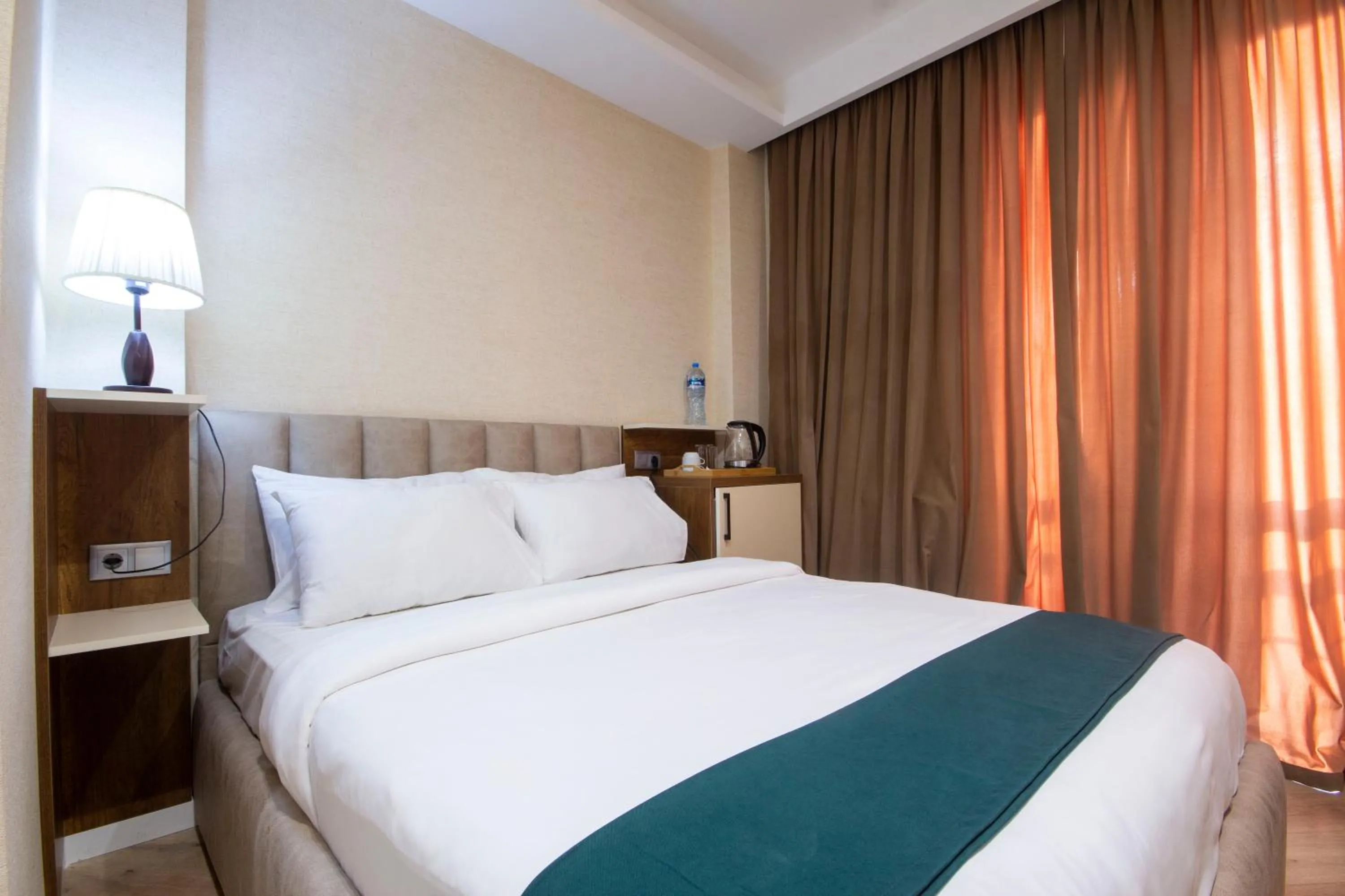 Bedroom, Bed in Kinor David Glatt Kosher Hotel