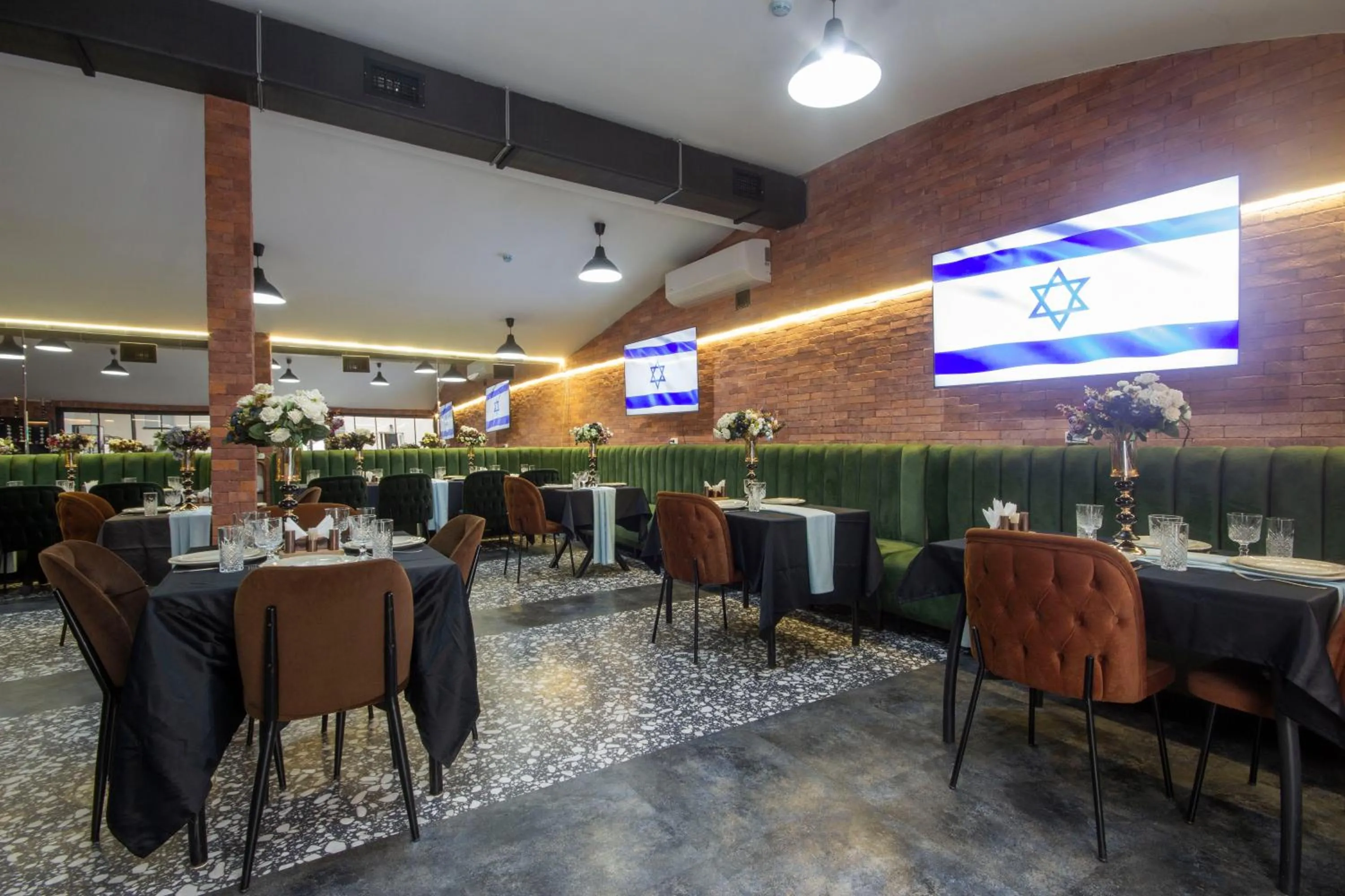 Restaurant/places to eat in Kinor David Glatt Kosher Hotel