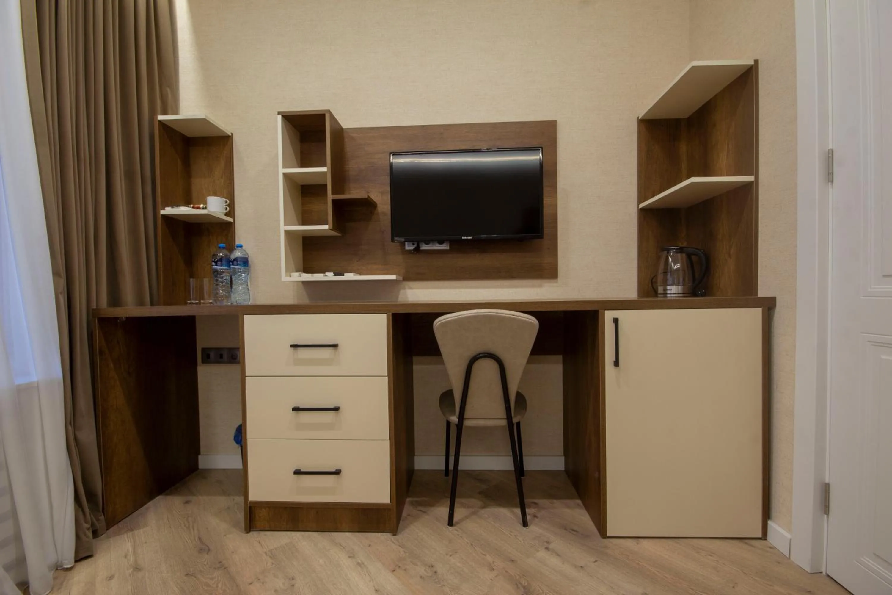 TV and multimedia in Kinor David Glatt Kosher Hotel