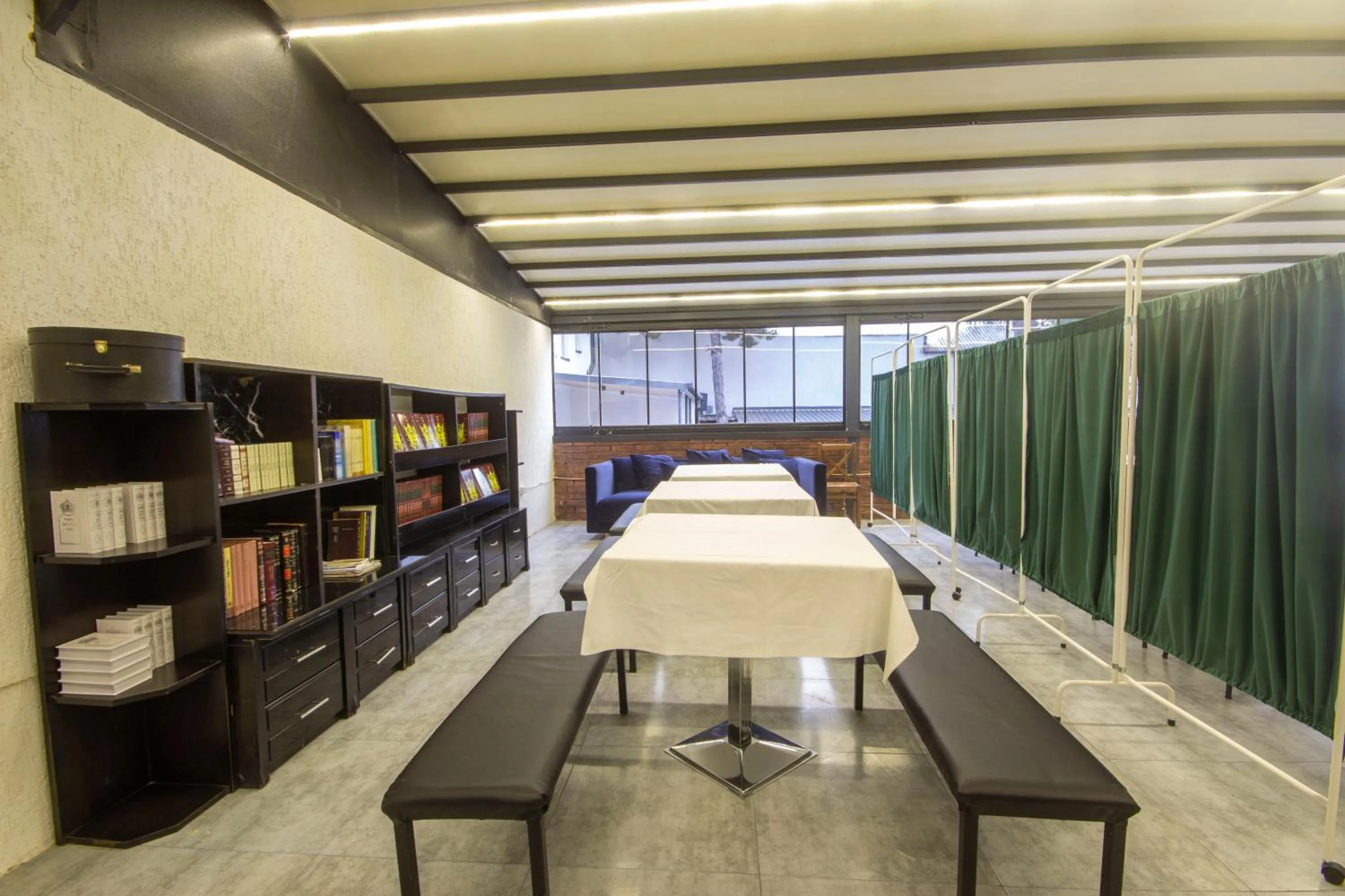Seating area in Kinor David Glatt Kosher Hotel