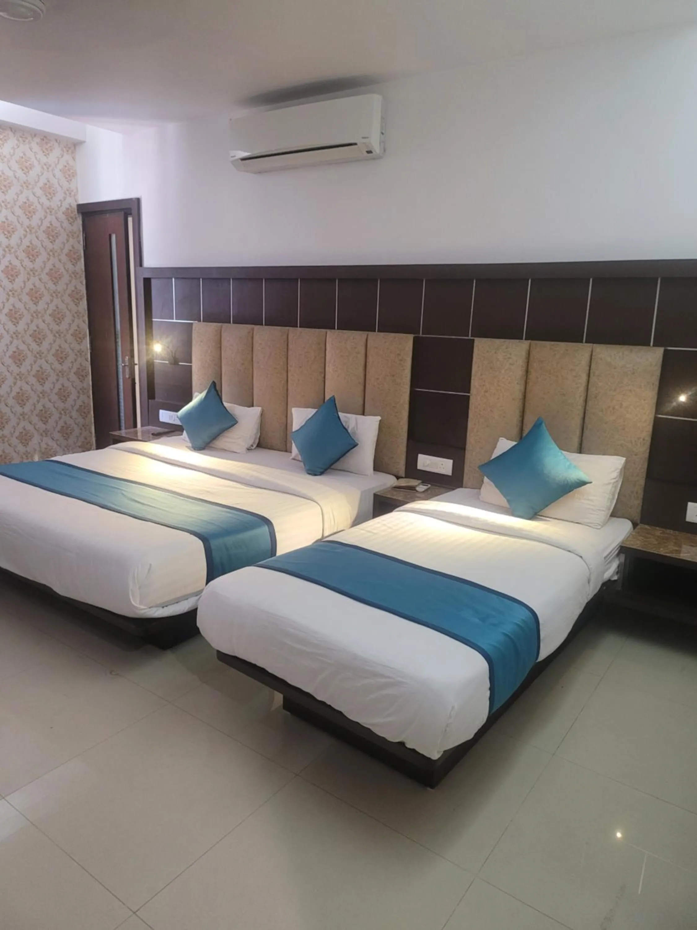 Bed in Hotel sapphire regency