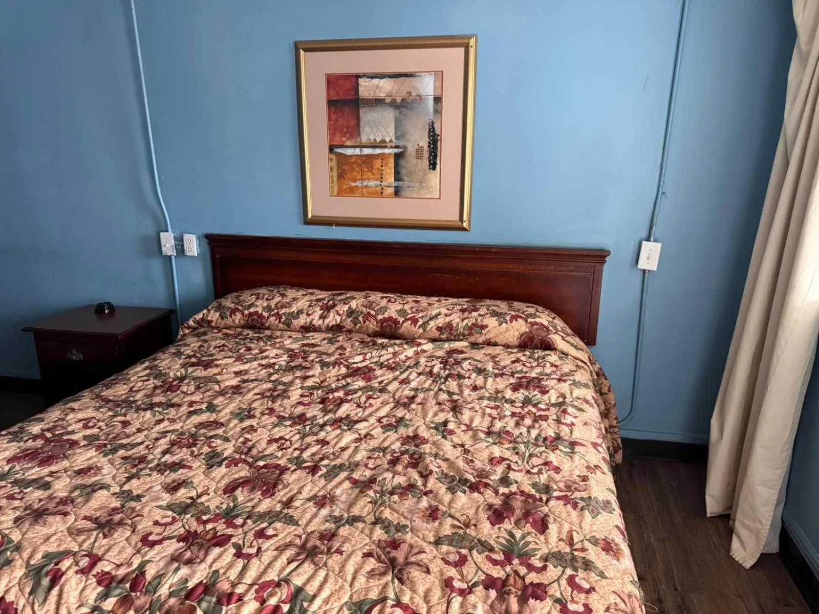 Bedroom, Bed in Walkers Inn Dothan by Hotel O