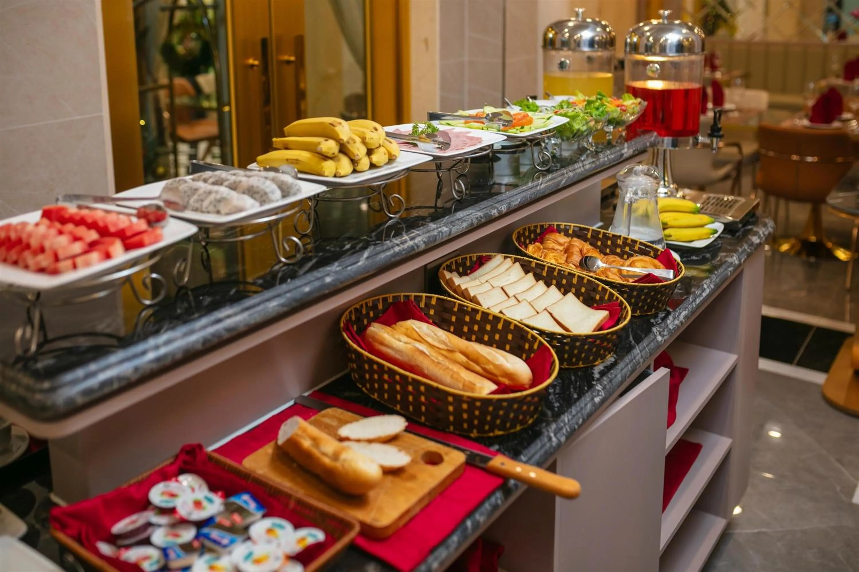 Buffet breakfast in Dong Xuan Boutique Hotel