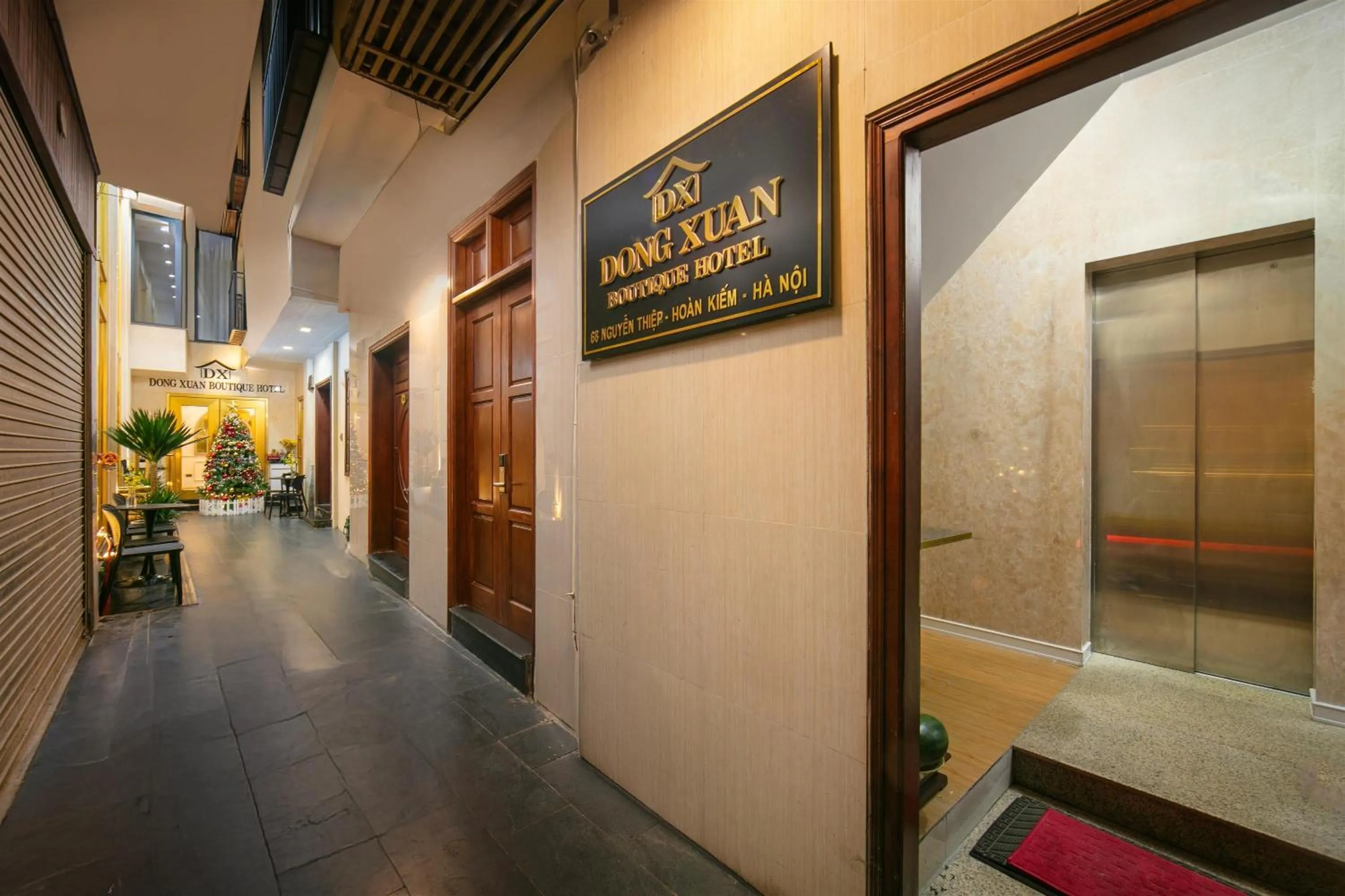 Facade/entrance in Dong Xuan Boutique Hotel
