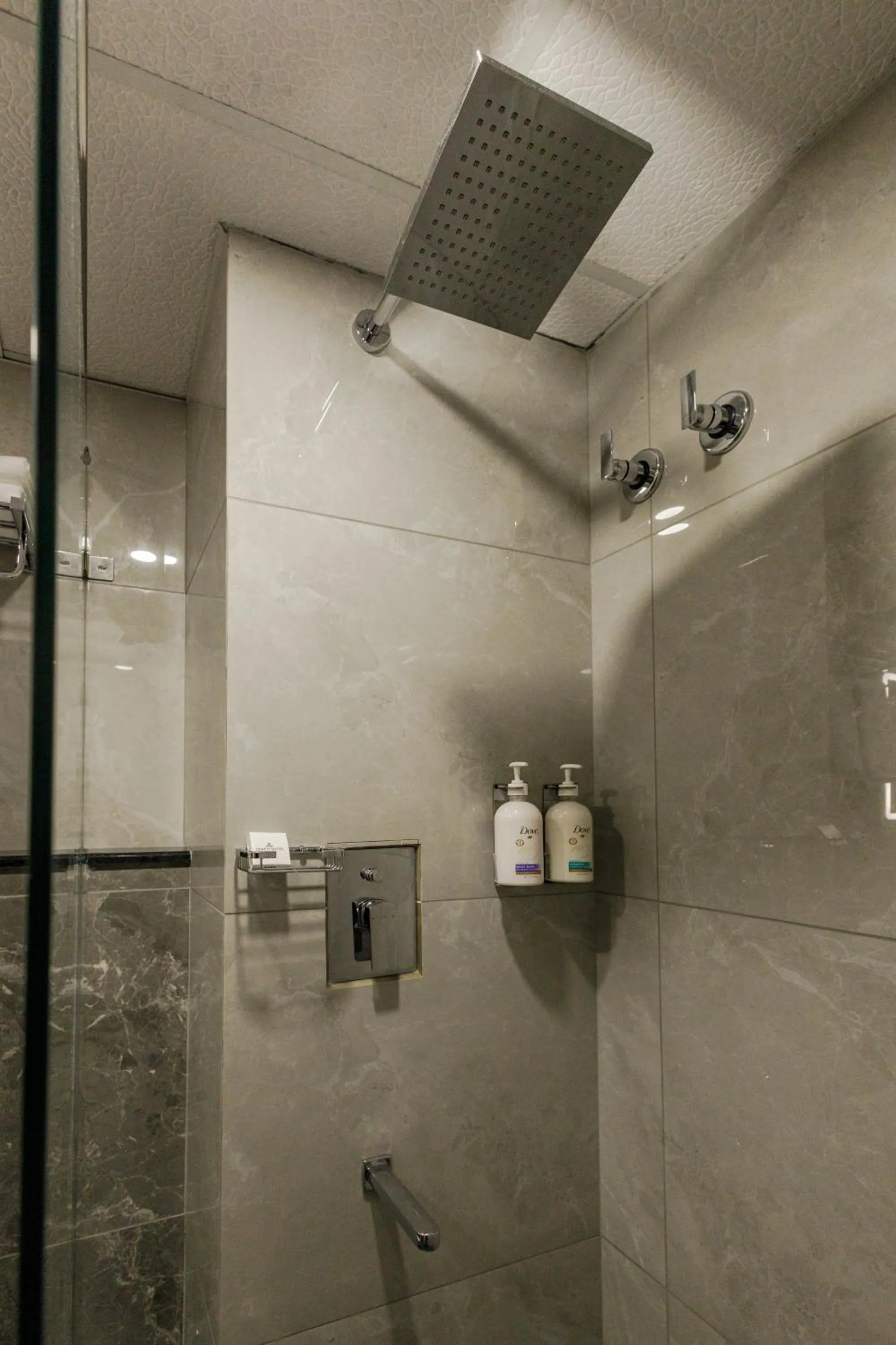 Olwen Suites