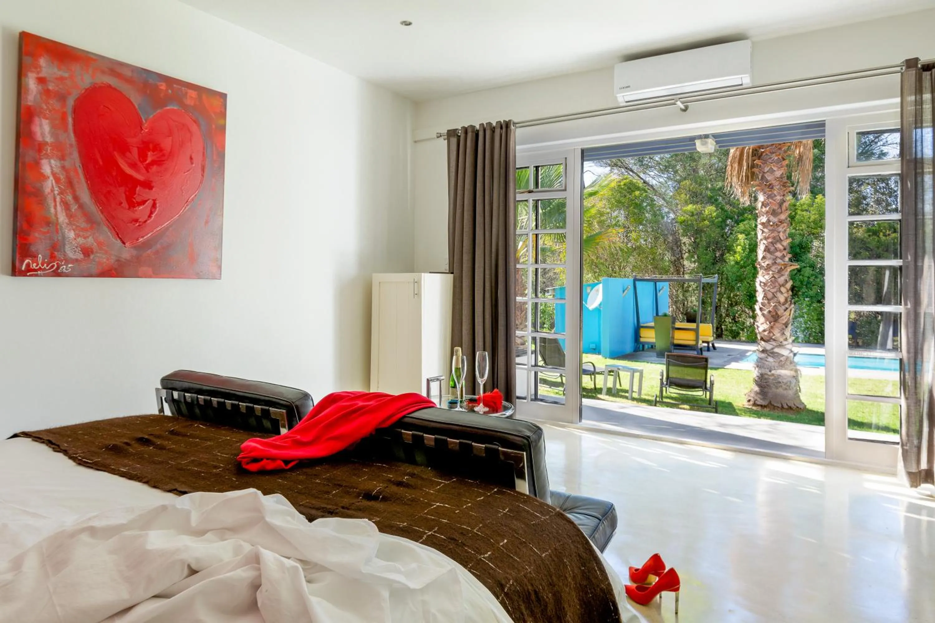 Swimming pool, Bed in Bloomestate Swellendam