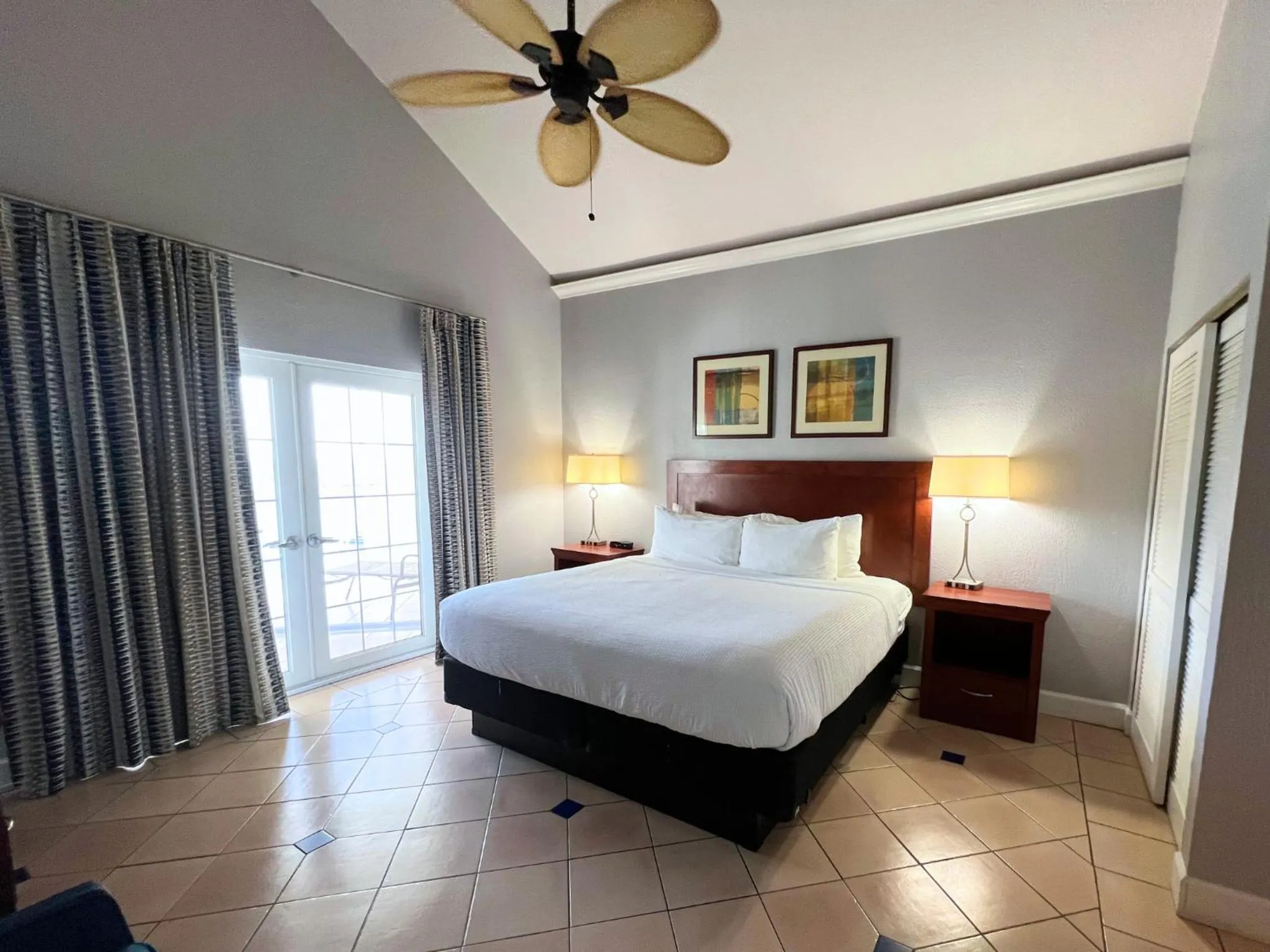 Penthouse with Balcony, Ocean View in Bluebeard's Castle Resort