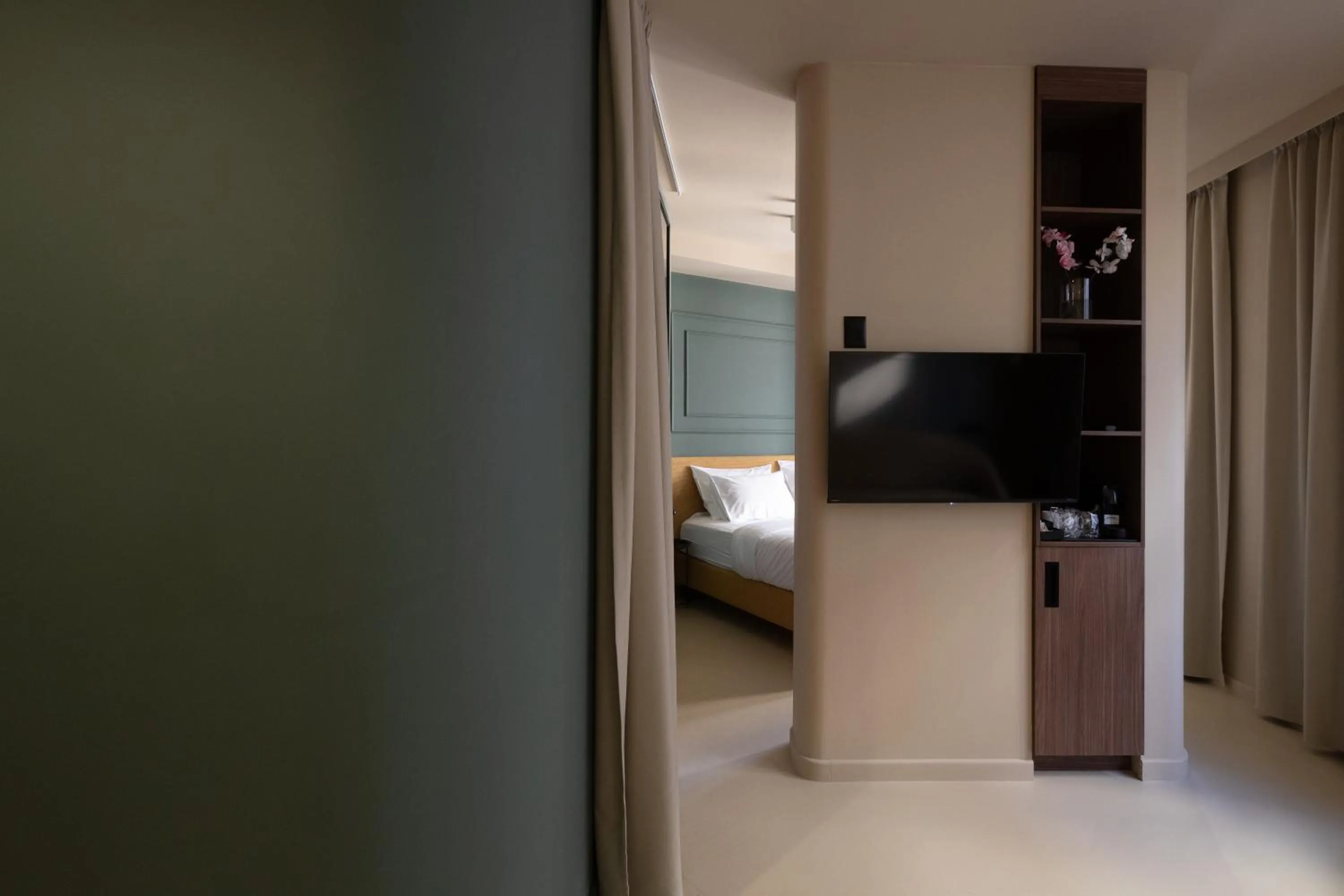 TV and multimedia, Bed in Boutique Hotel OPERA