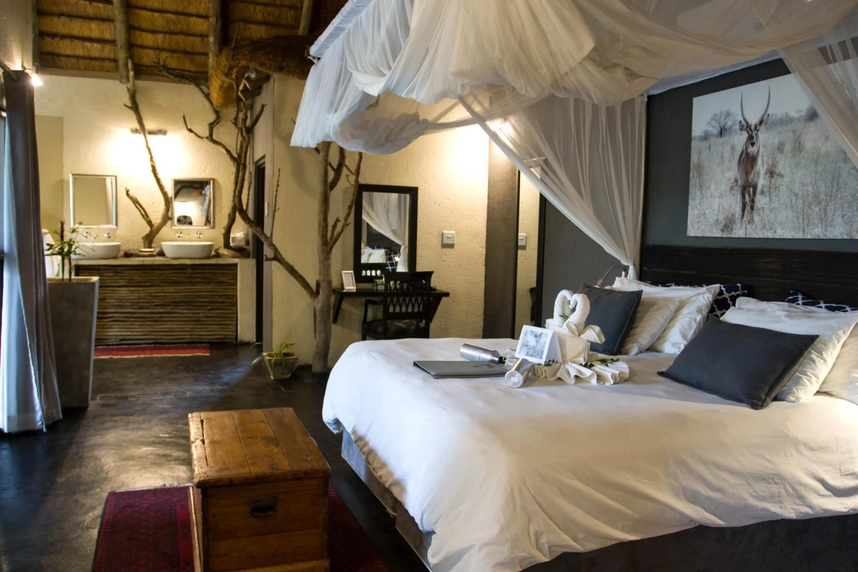 Bed in Ezulwini Game Lodges
