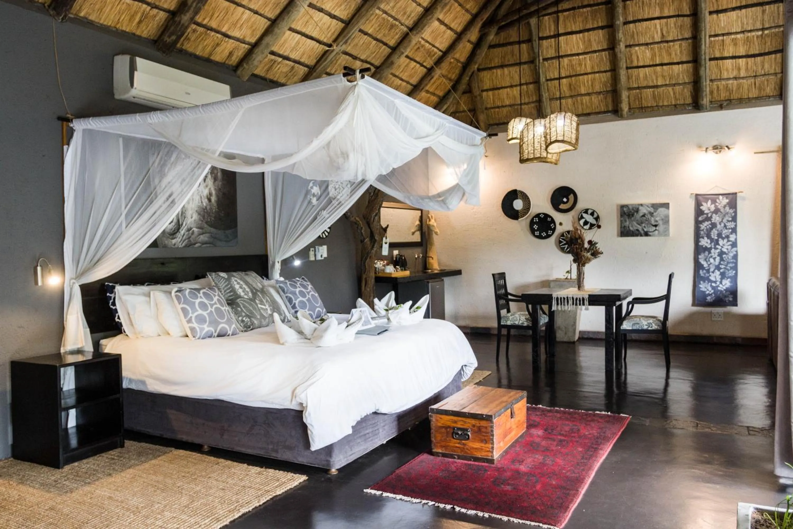Bed in Ezulwini Game Lodges