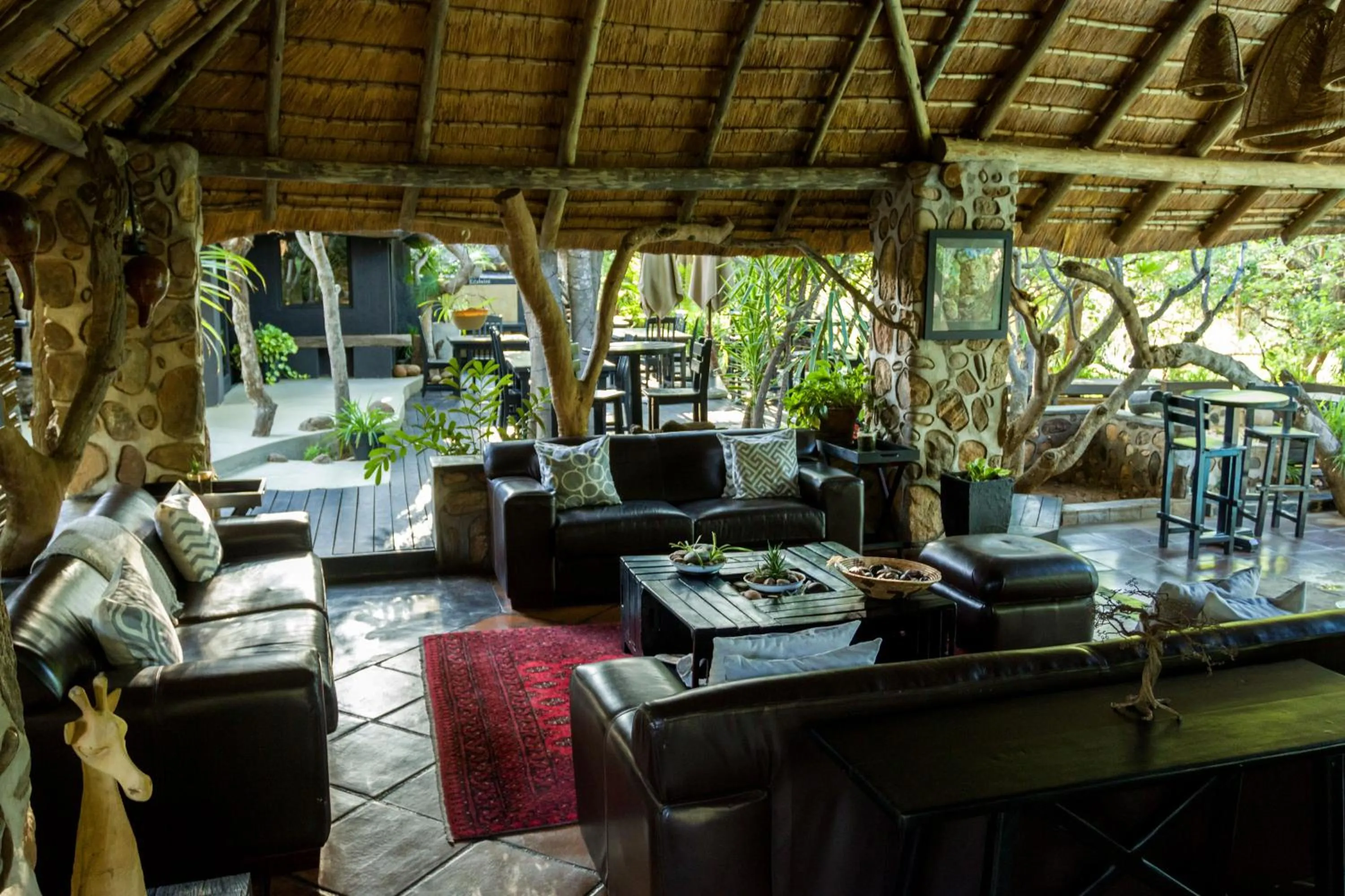 Lounge or bar in Ezulwini Game Lodges