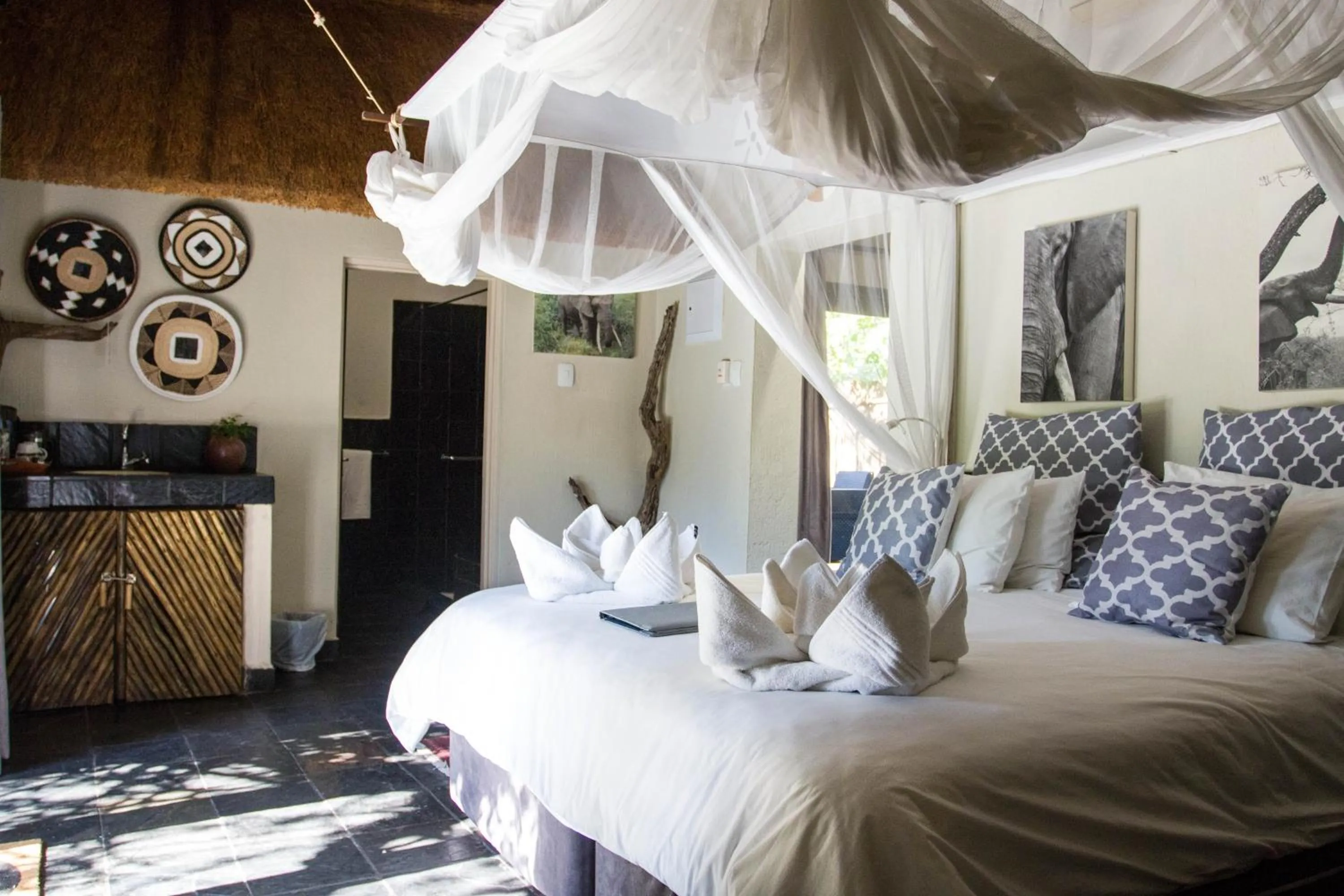 Bed in Ezulwini Game Lodges