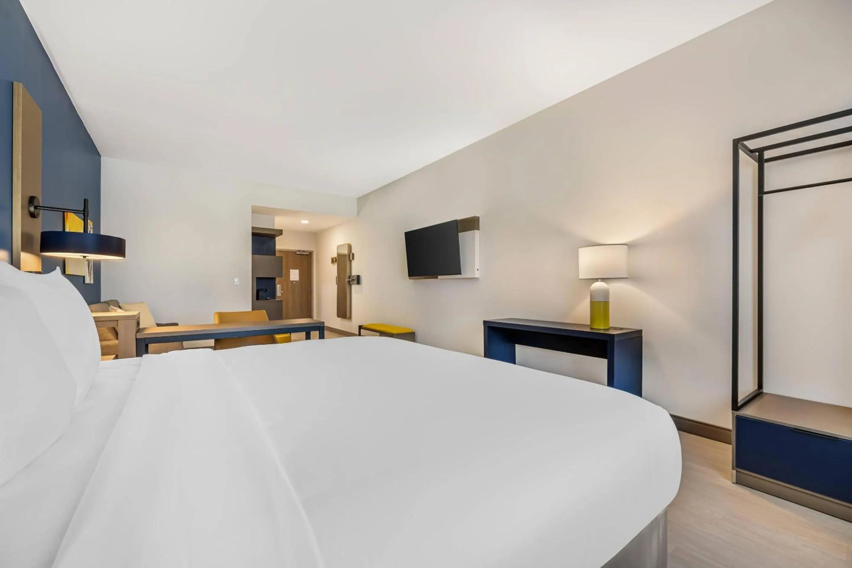 Bedroom, Bed in Comfort Inn & Suites Orlando Sanford Airport