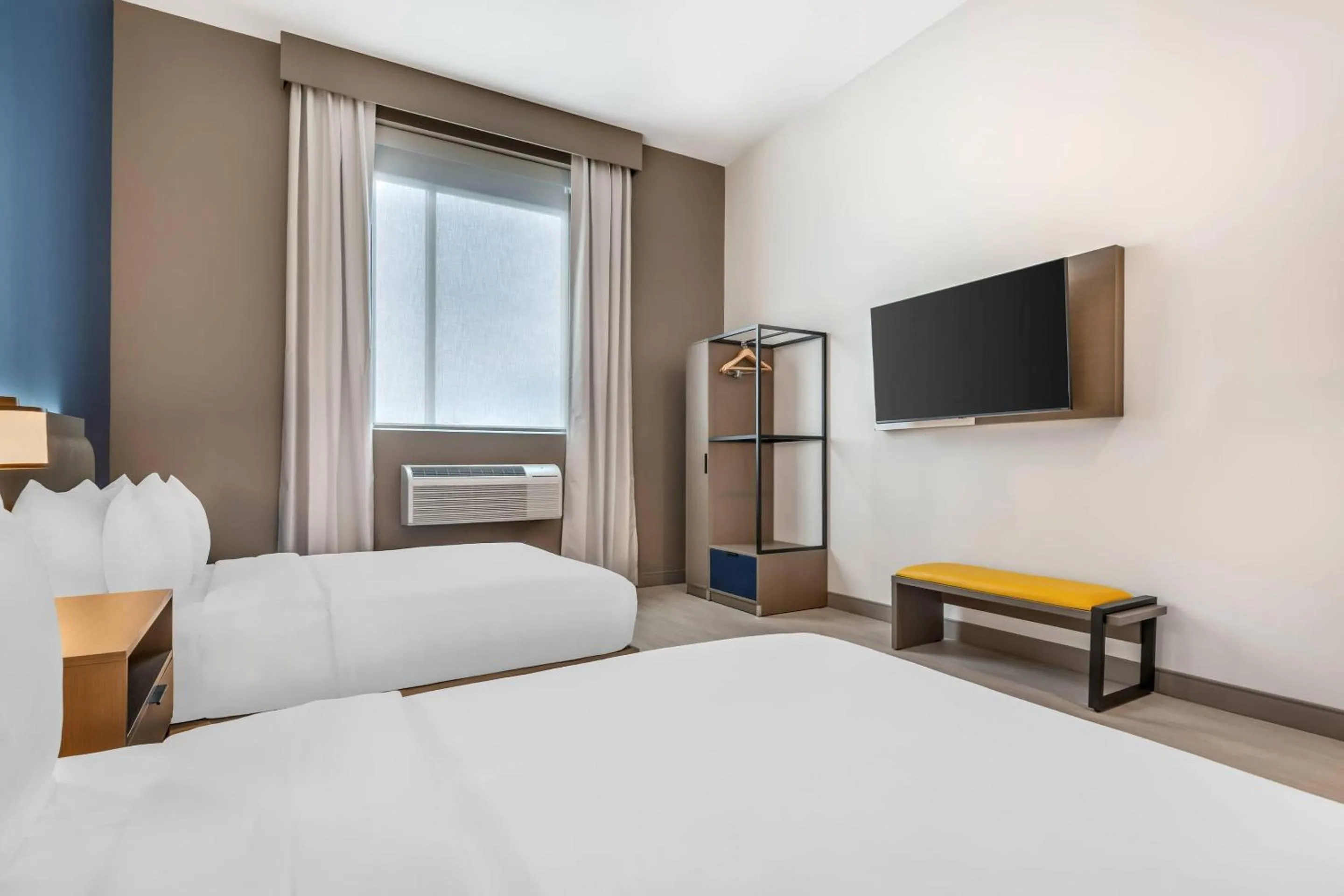 Bedroom, Bed in Comfort Inn & Suites Orlando Sanford Airport