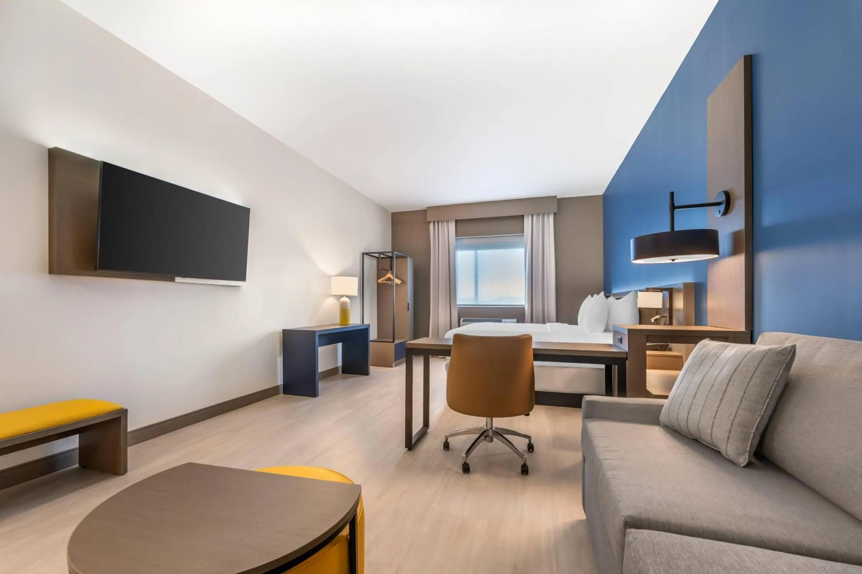 Bedroom in Comfort Inn & Suites Orlando Sanford Airport