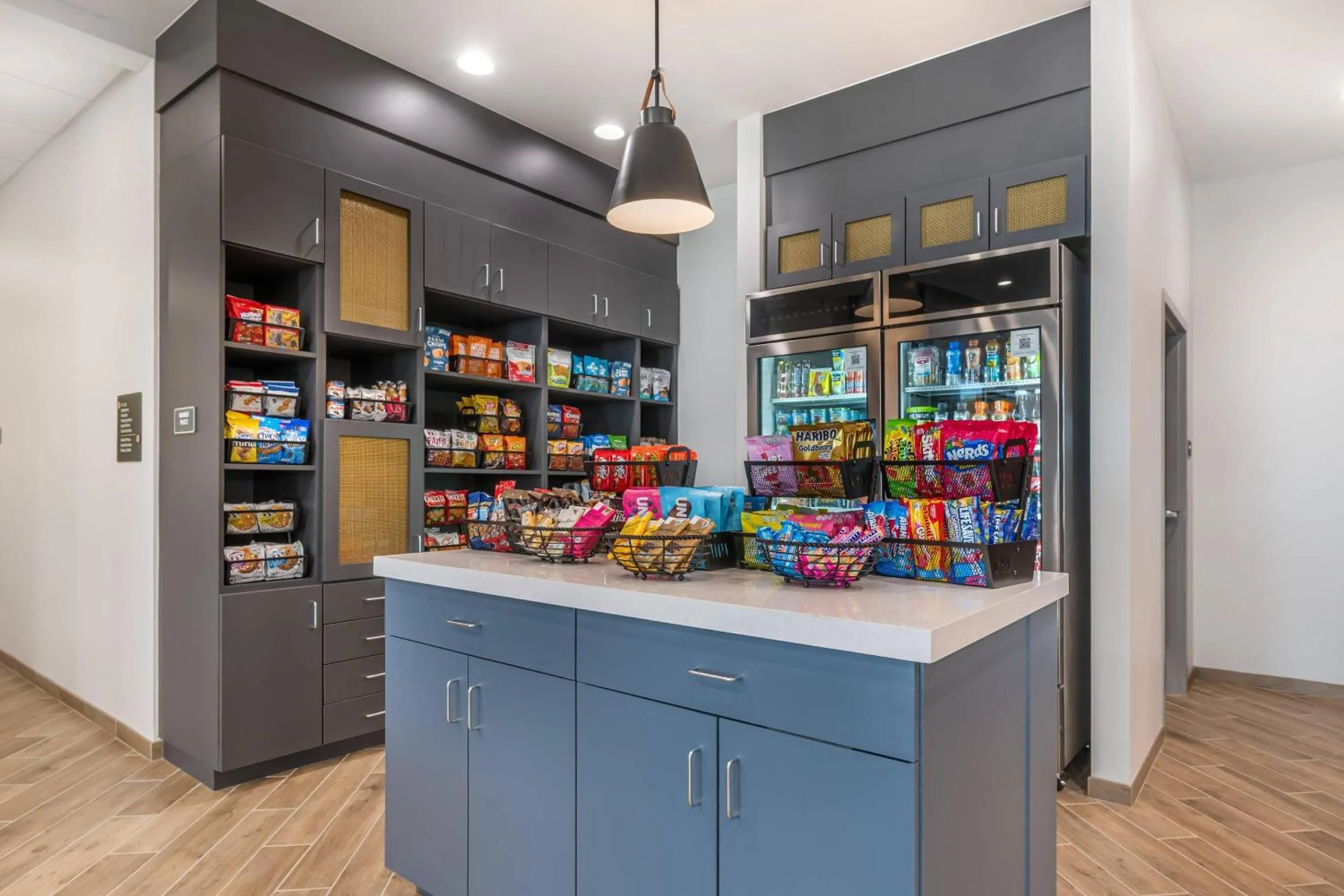 Food and drinks in Comfort Inn & Suites Orlando Sanford Airport
