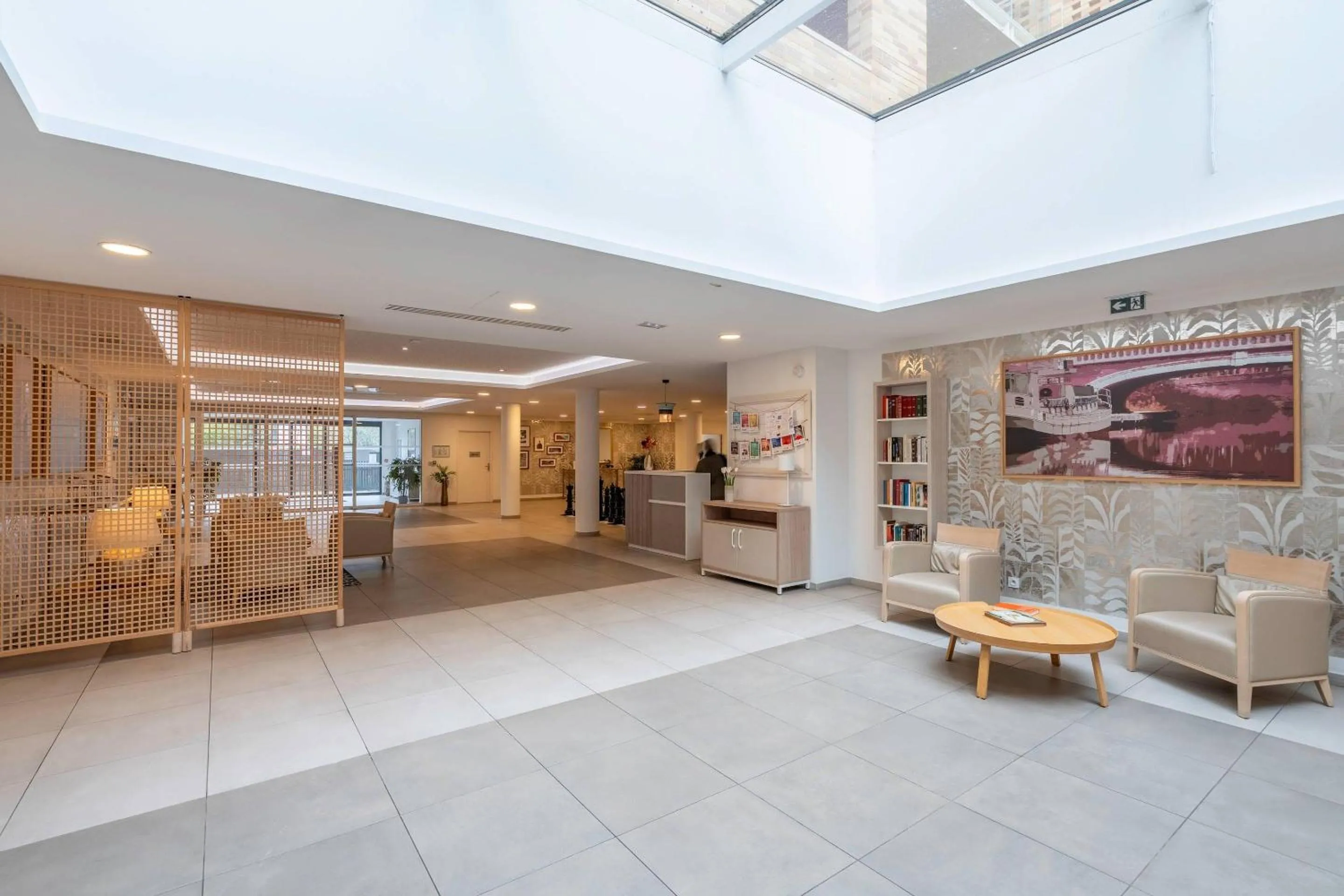 Lobby or reception in Quality Aparthotel Toulouse Ponts Jumeaux