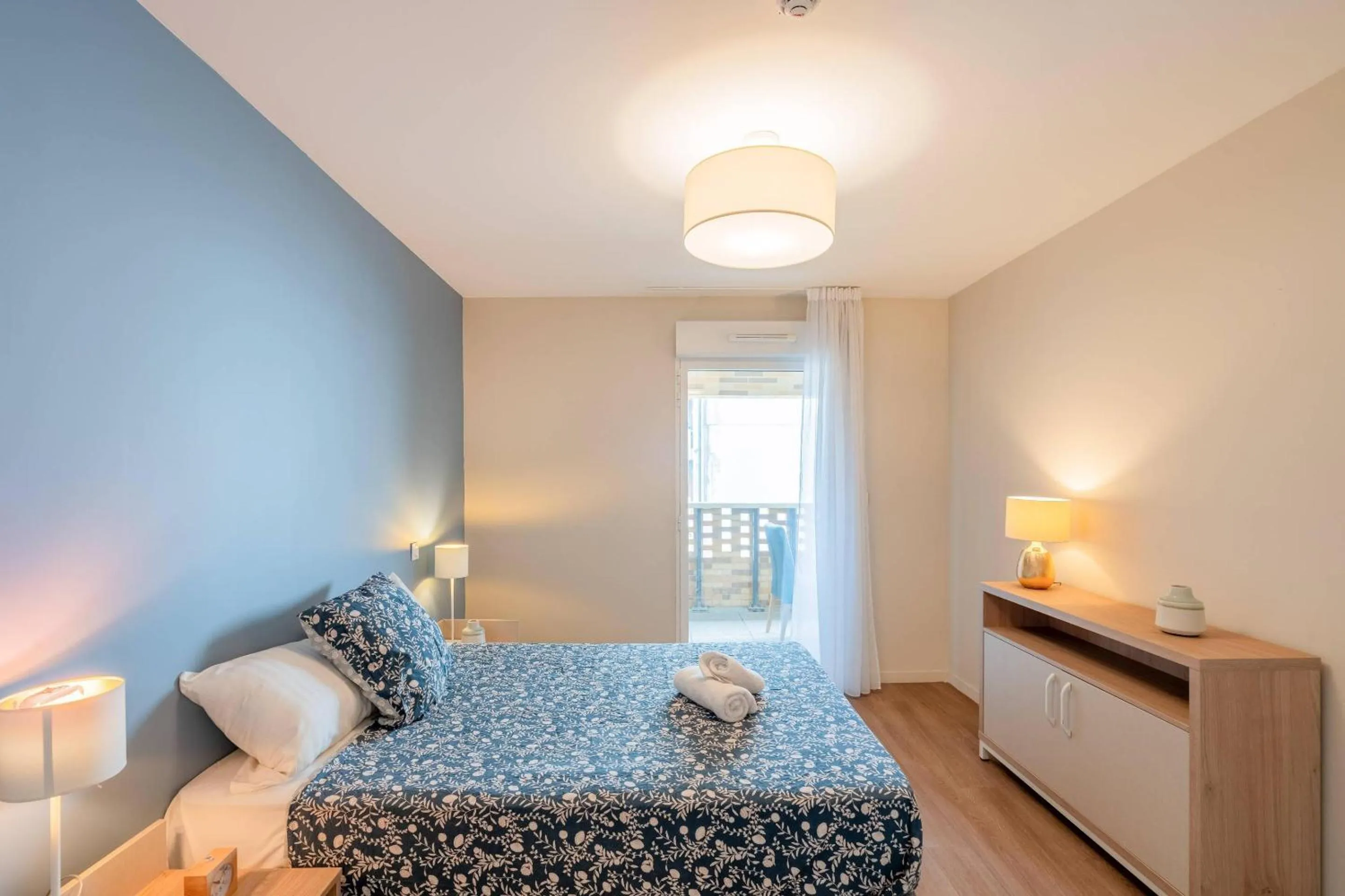 Bedroom, Bed in Quality Aparthotel Toulouse Ponts Jumeaux