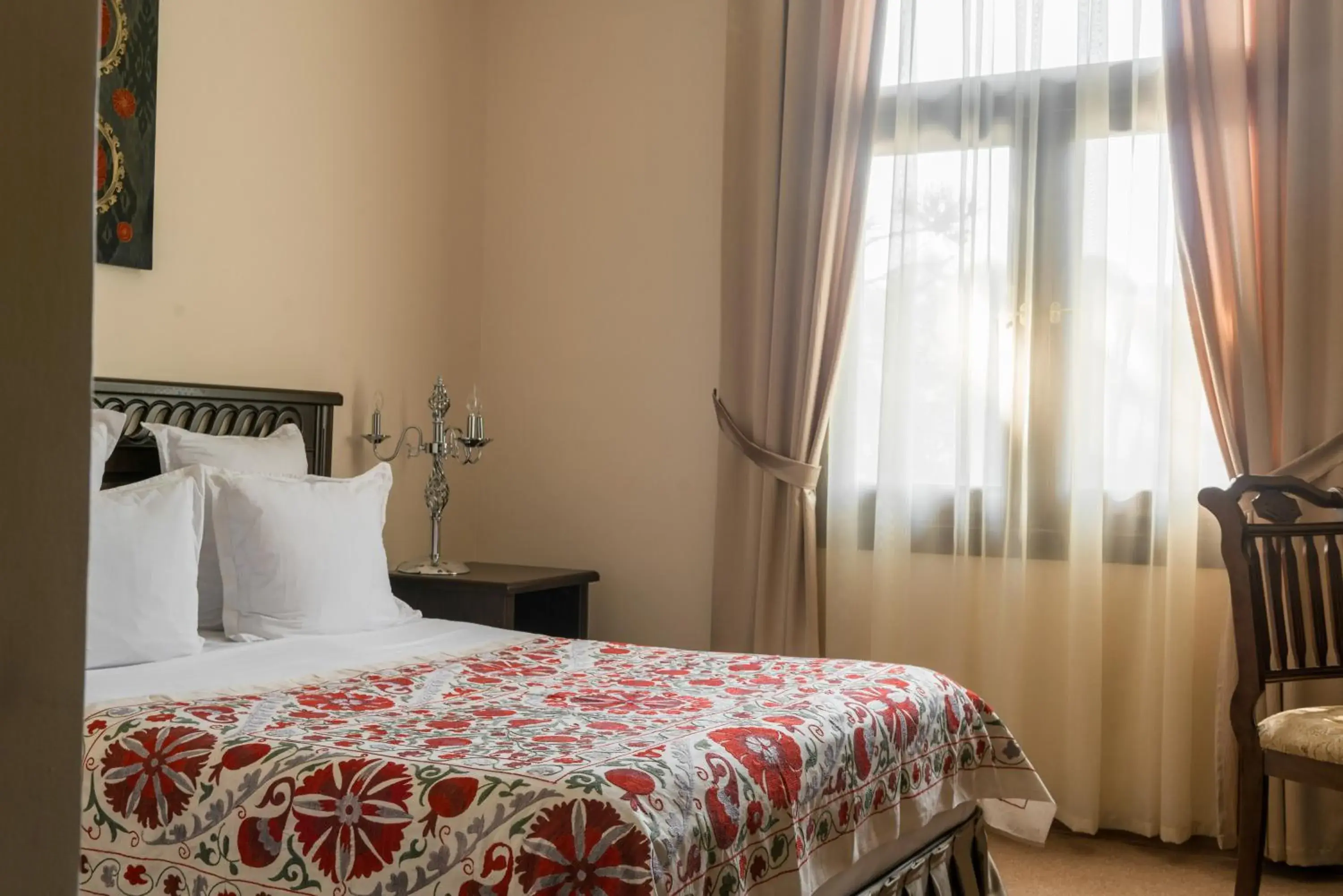 Photo of the whole room, Bed in L'Argamak Photo of the whole room, Bed in L'Argamak