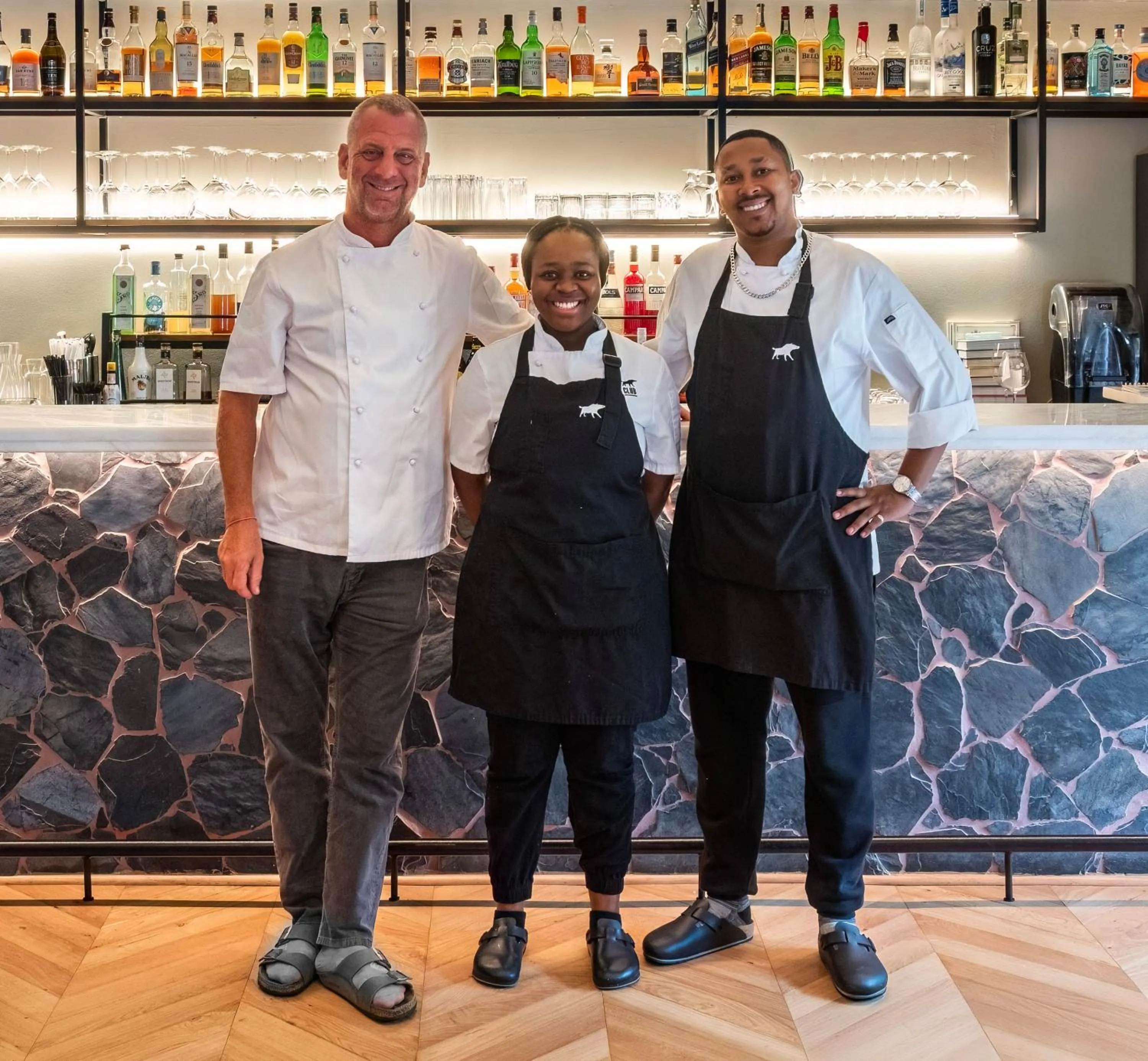 Restaurant/places to eat in The Peech Hotel