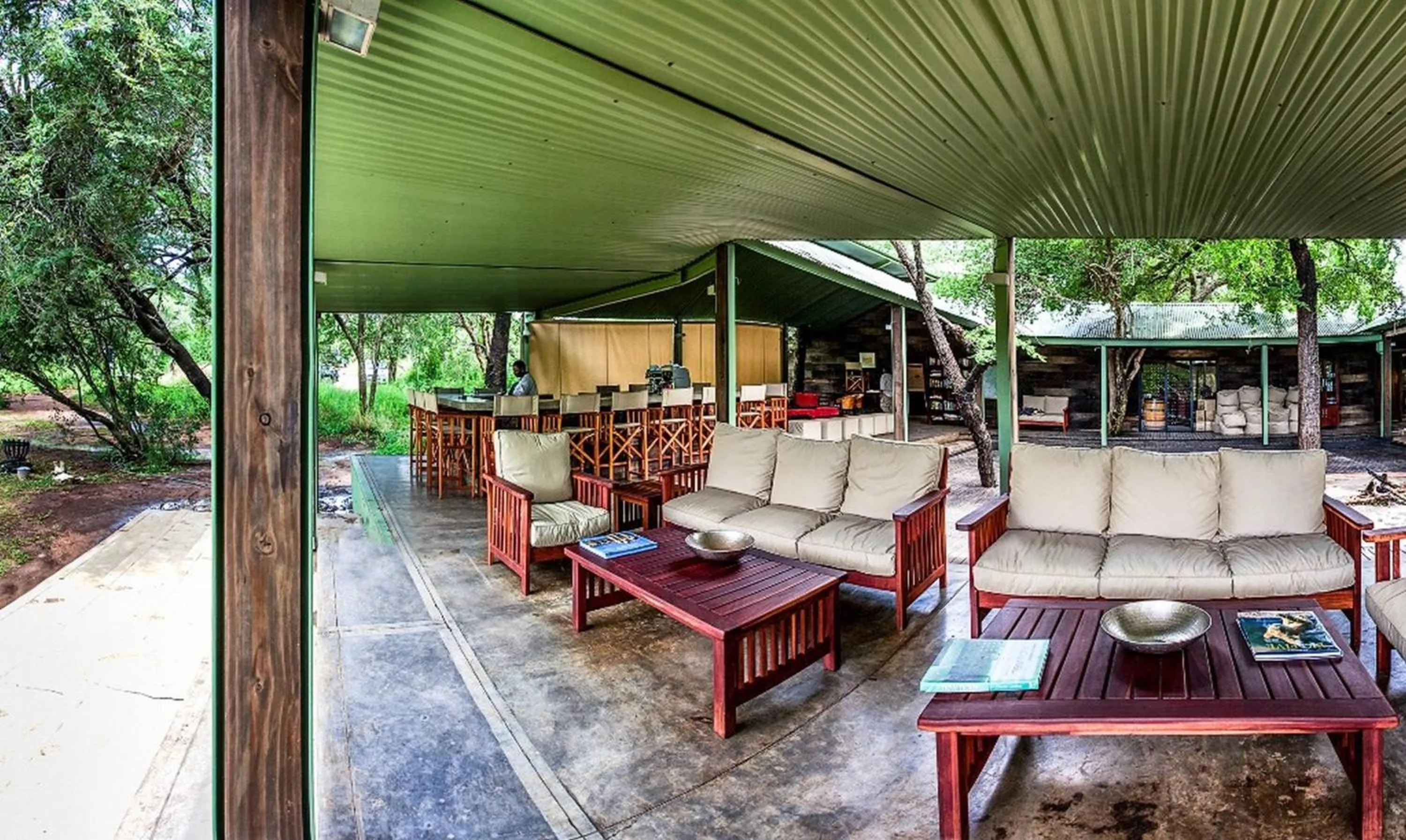 Lounge or bar in Honeyguide Tented Safari Camp - Khoka Moya