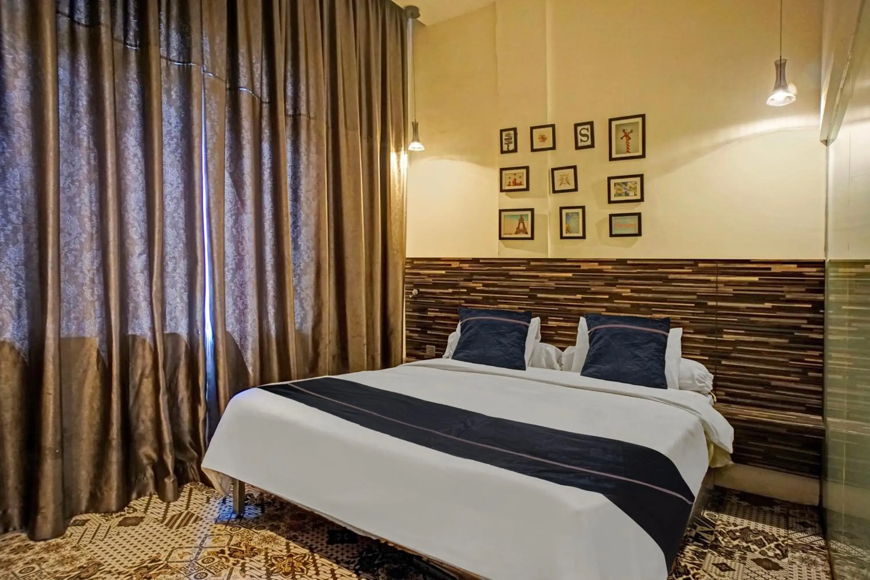 Deluxe Double Room in Hotel O near Ringroad City Walk XXI formerly Mitrotel Medan Deluxe Double Room in Hotel O near Ringroad City Walk XXI formerly Mitrotel Medan