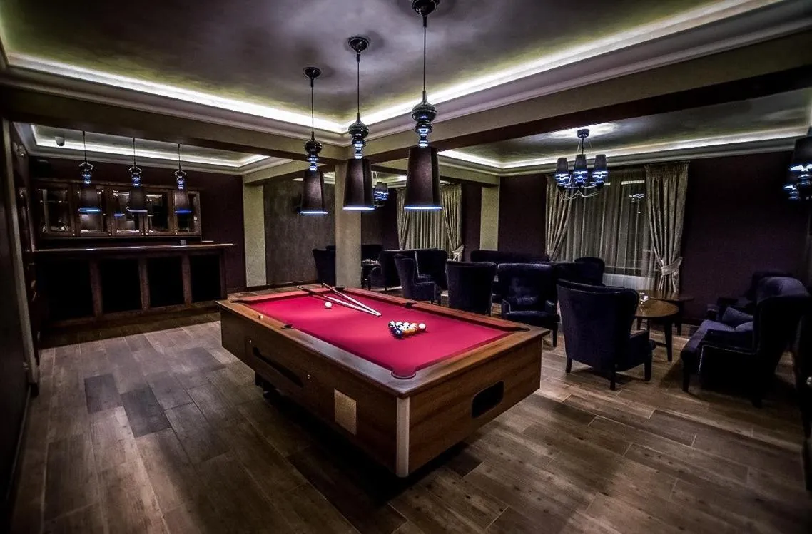 Billiard in Hotel Pałac Poledno