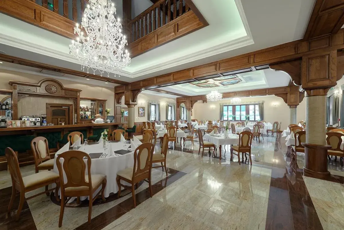 Property building in Hotel Pałac Poledno Property building in Hotel Pałac Poledno