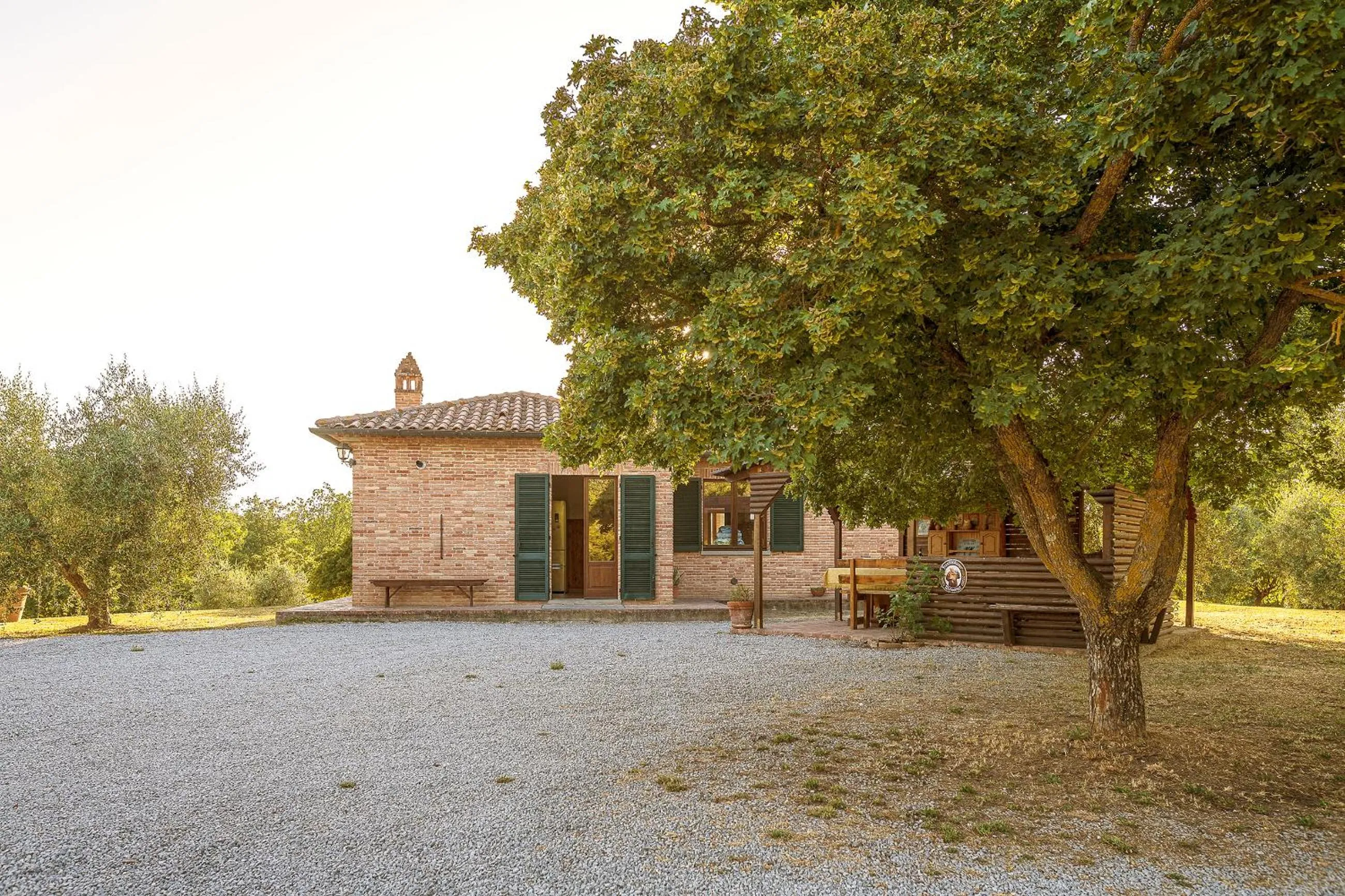 Property building in Villa Verde