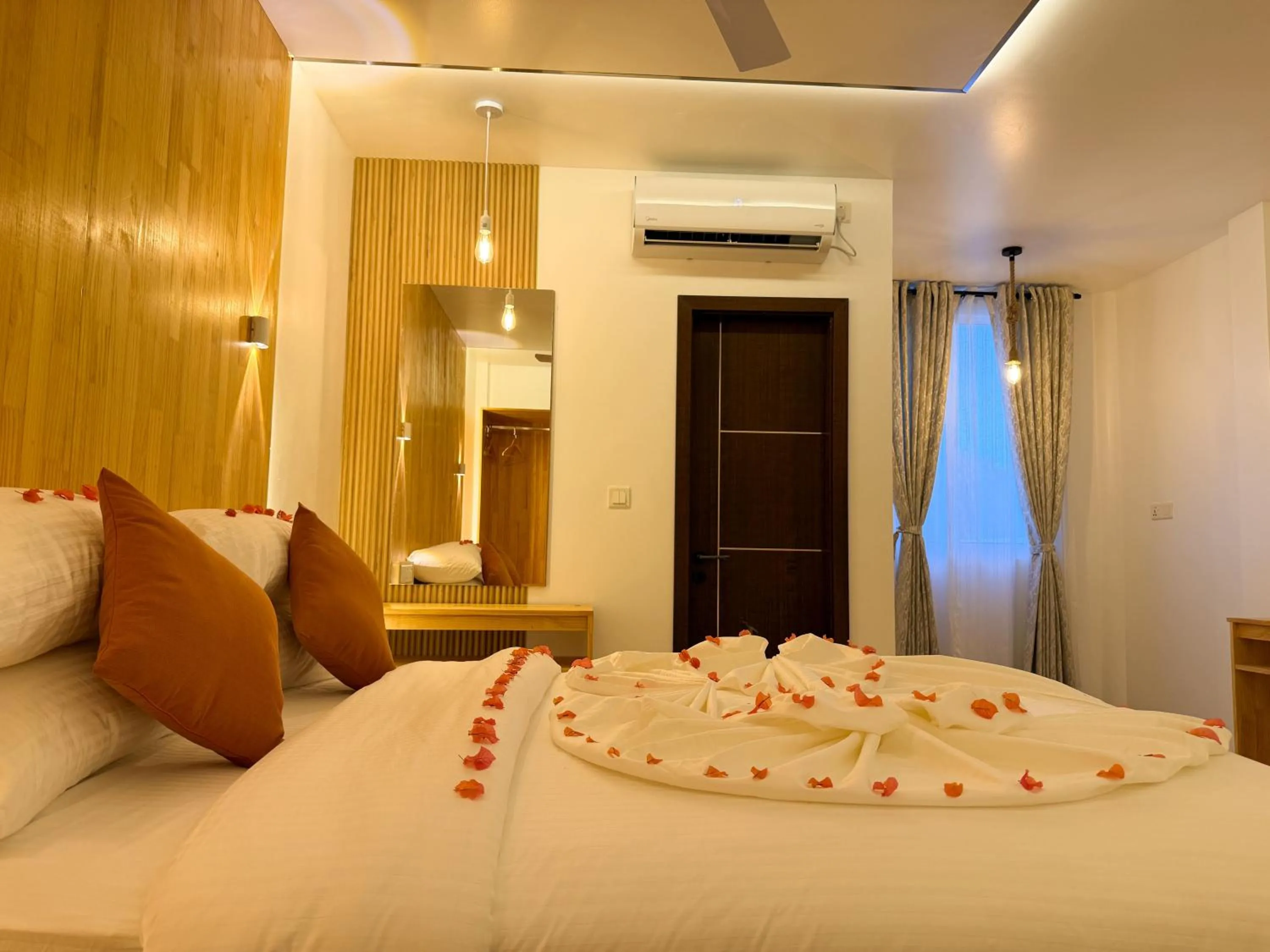 Deluxe Double Room in Serenity Stay