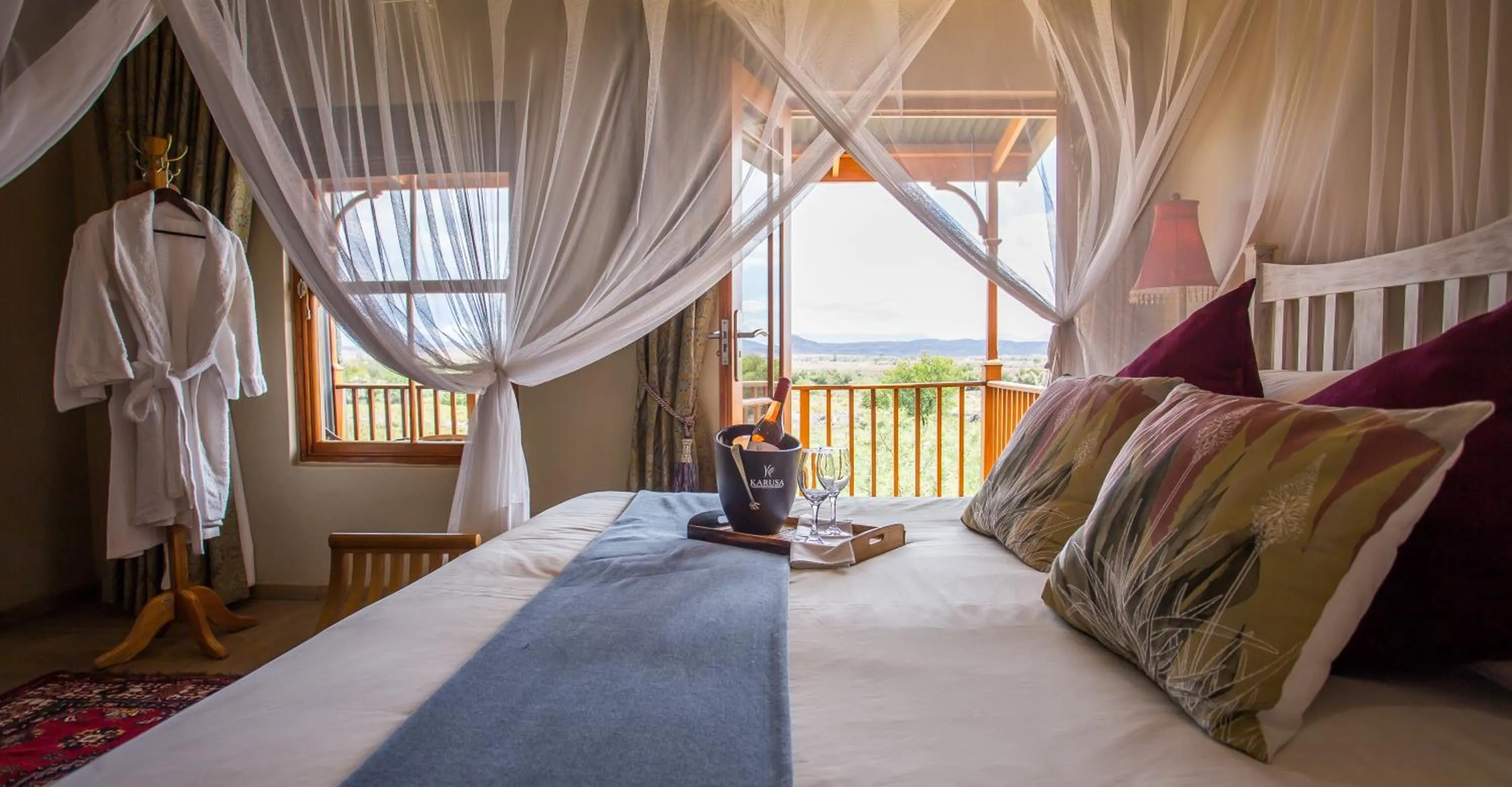 View (from property/room), Bed in De Zeekoe Guest Farm