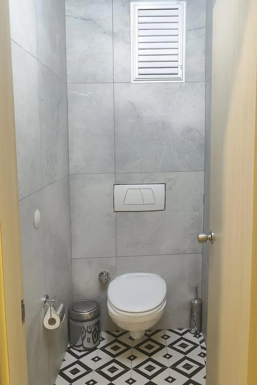 Toilet in Sare Apartments - Sultanahmet