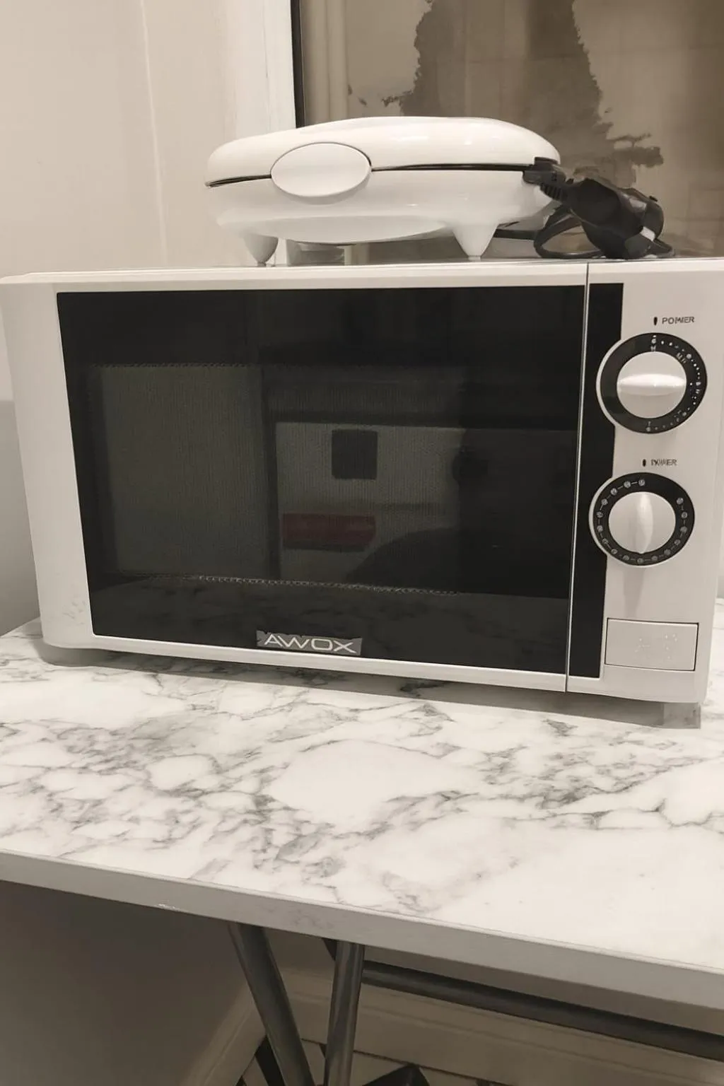 microwave in Sare Apartments - Sultanahmet