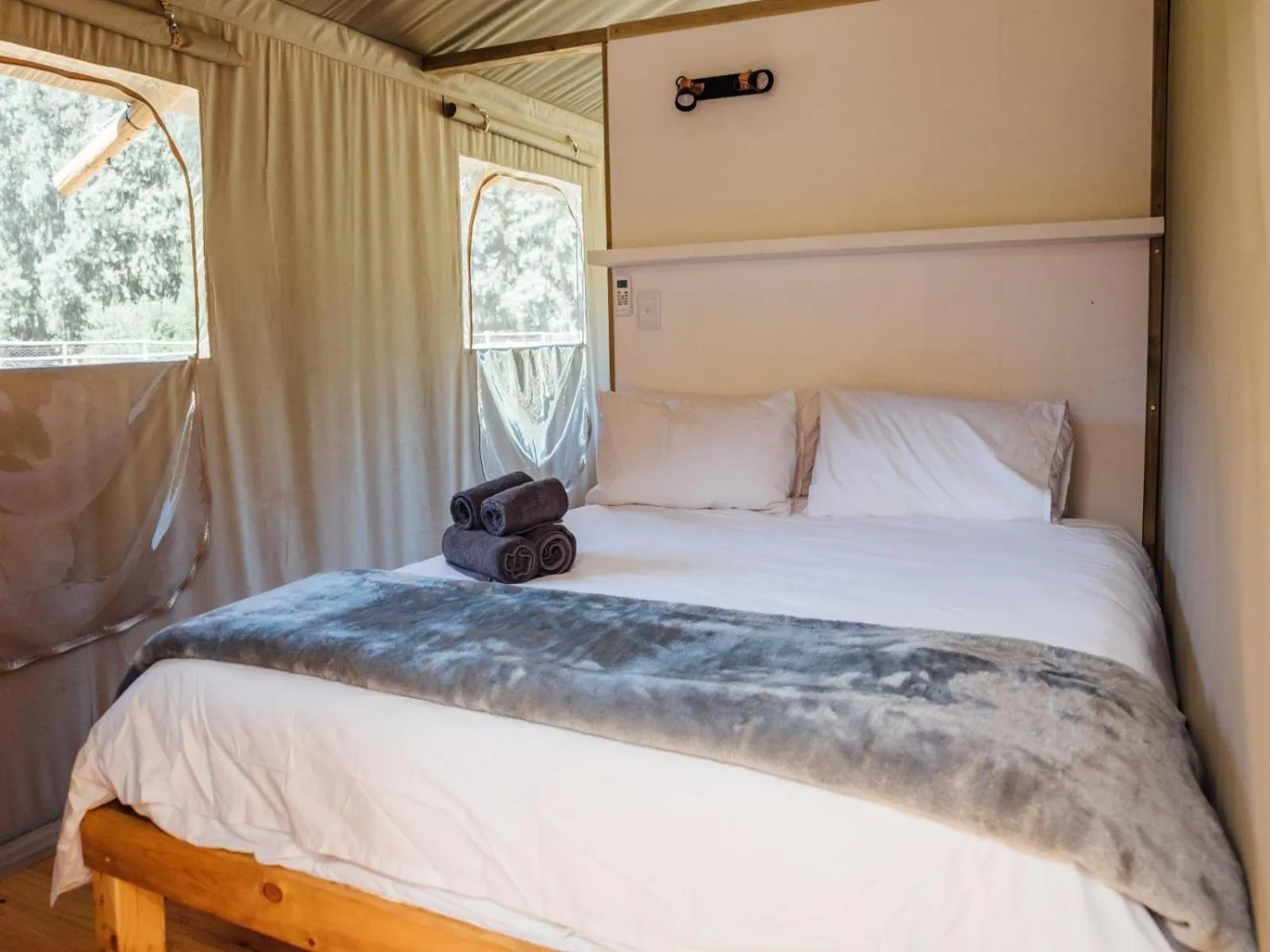 Bed in AfriCamps Klein Karoo
