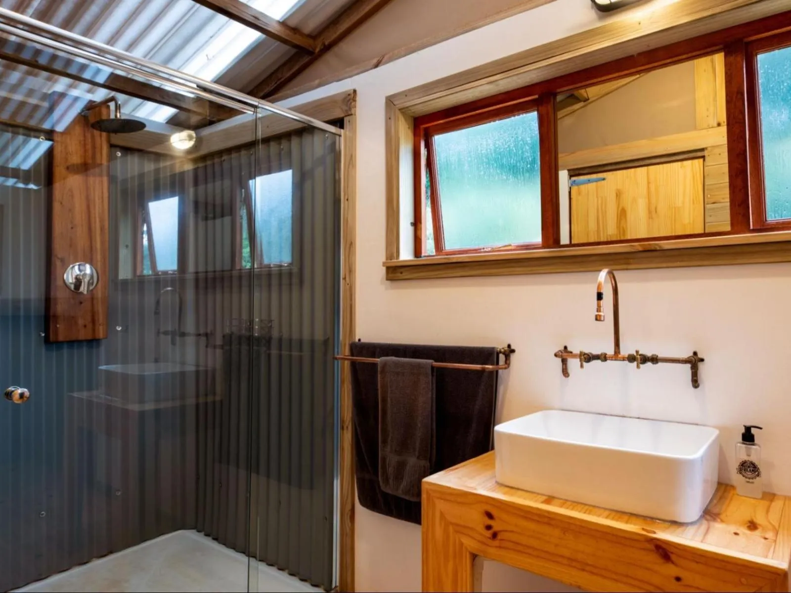 Shower in AfriCamps Klein Karoo