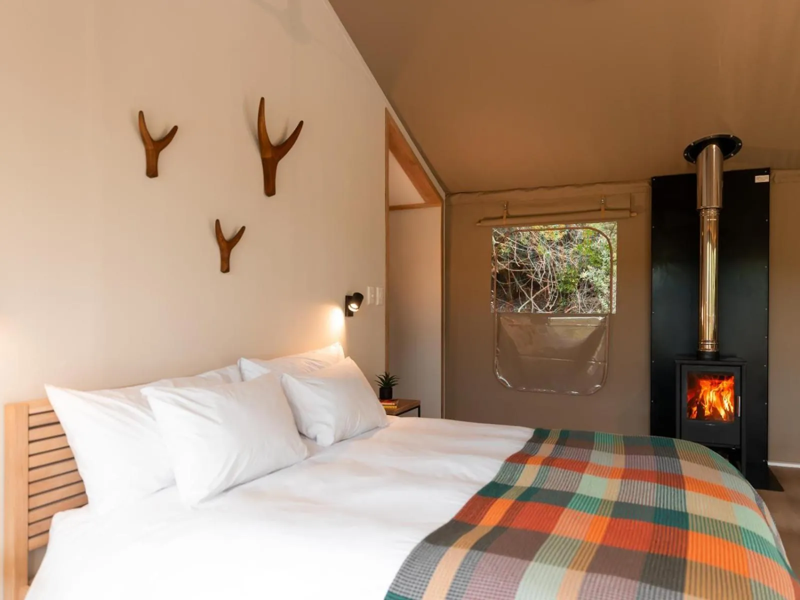 Bed in AfriCamps Klein Karoo