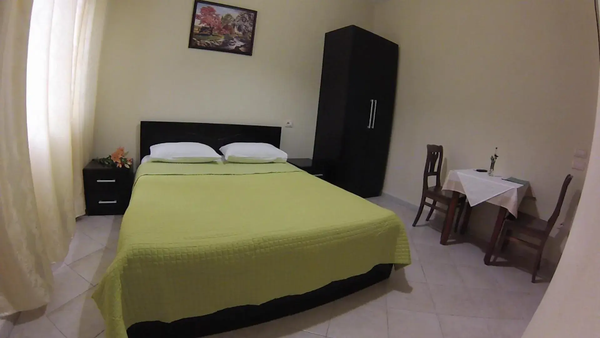 Budget Double Room - single occupancy in Hotel 4 Stinet Budget Double Room - single occupancy in Hotel 4 Stinet