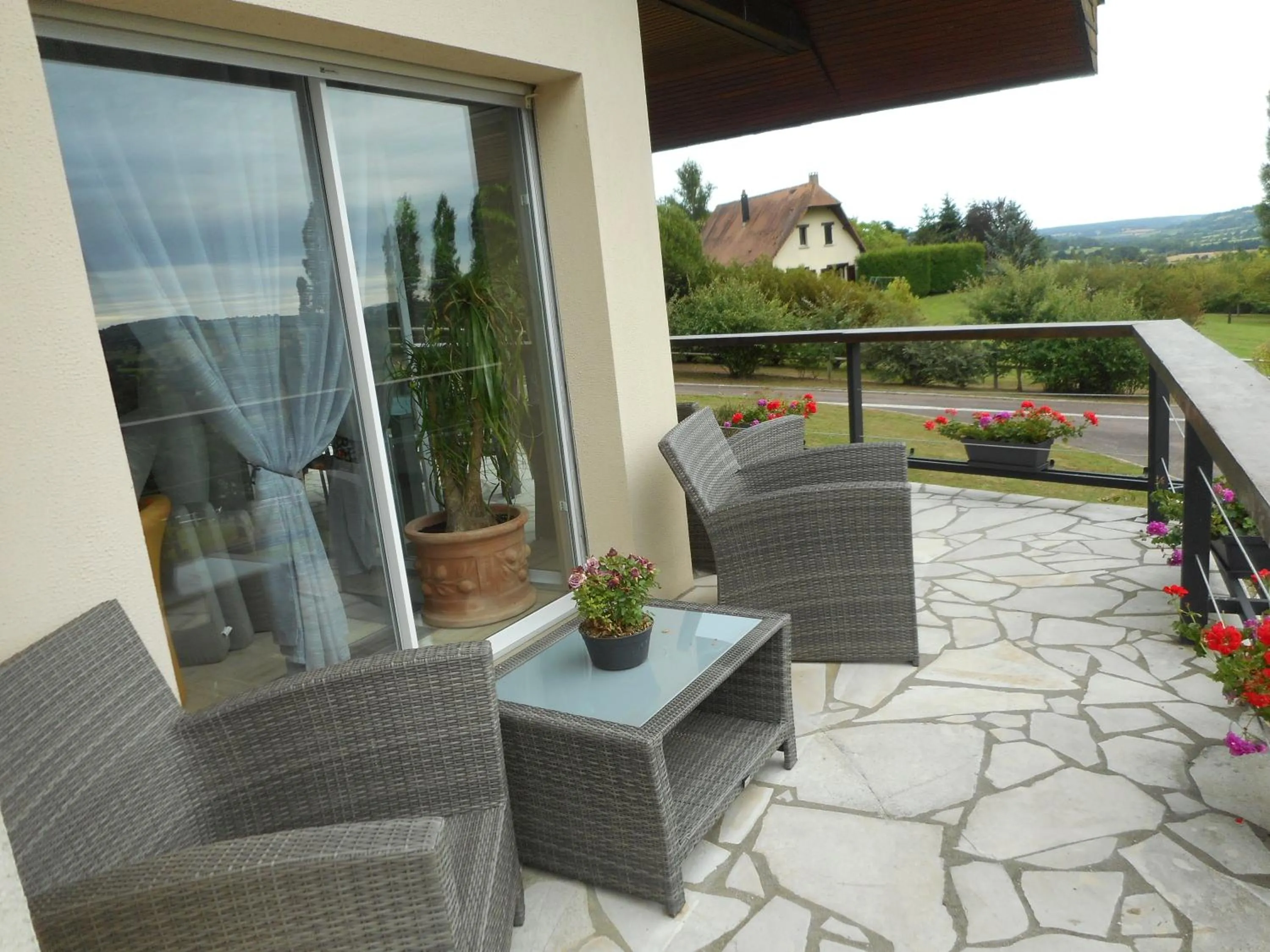 Garden view in Gadeyne Nathalie Le chalet de Malvoue