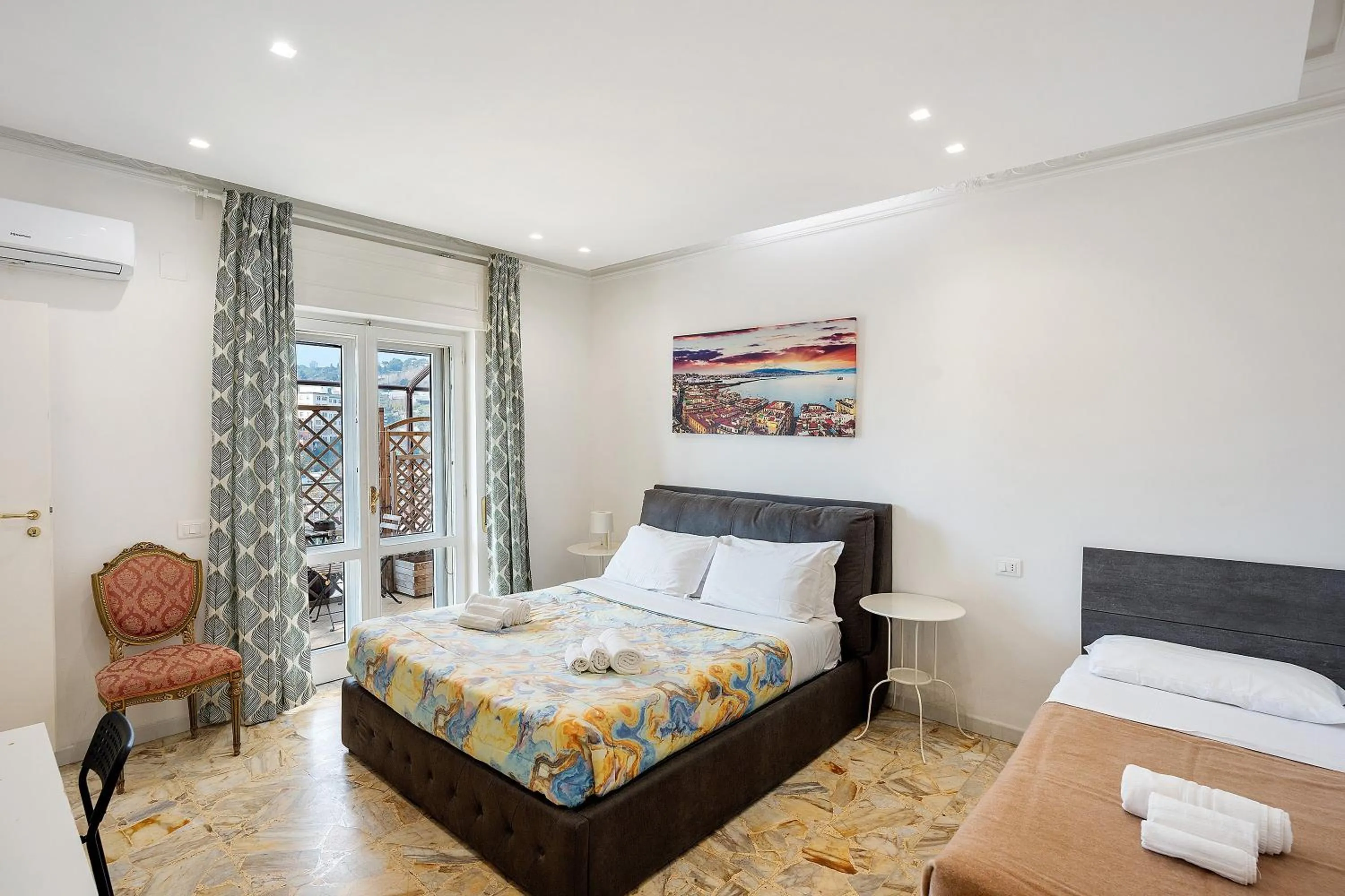 Living room, Bed in Di Palma Suite Museum