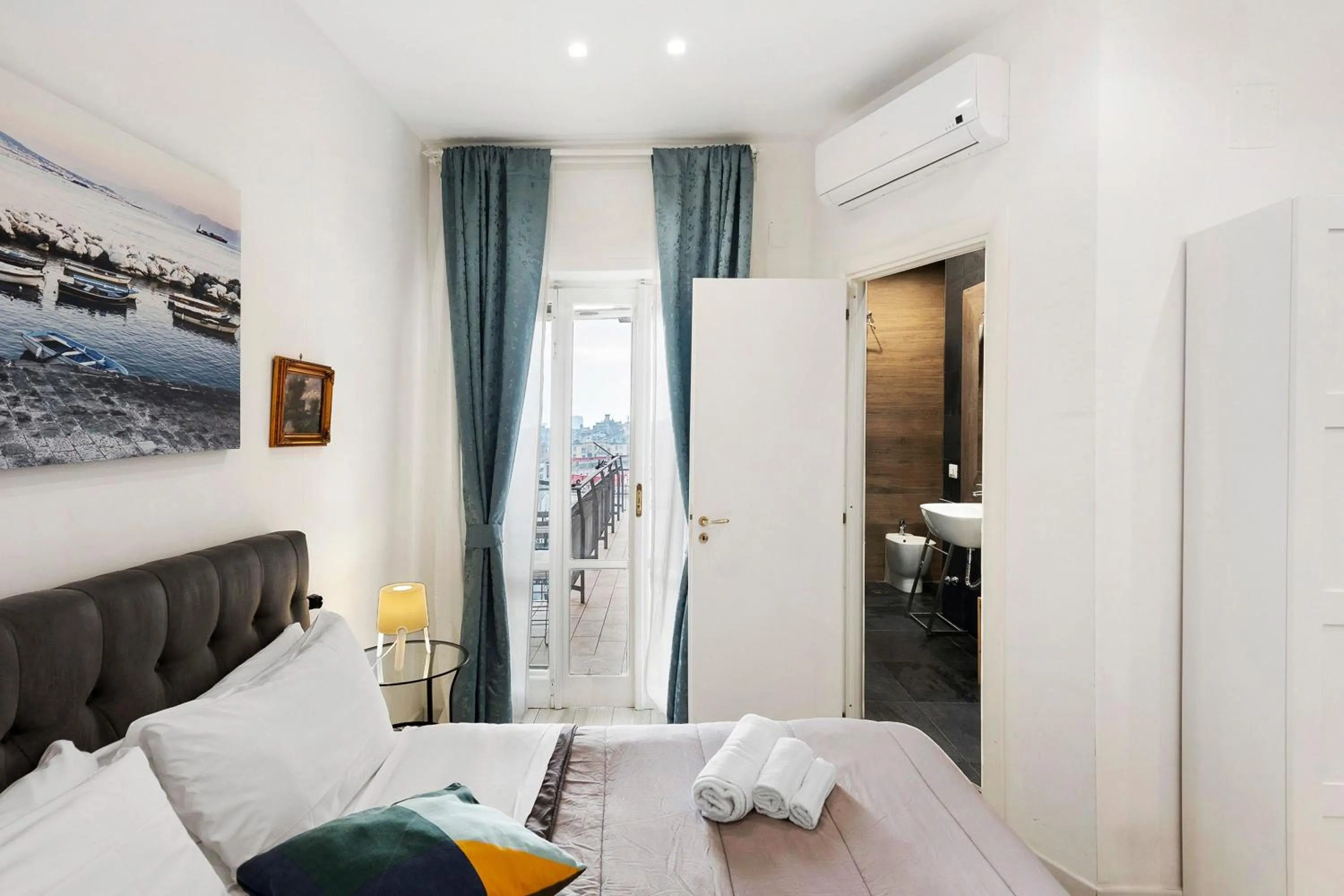 Property building, Bed in Di Palma Suite Museum