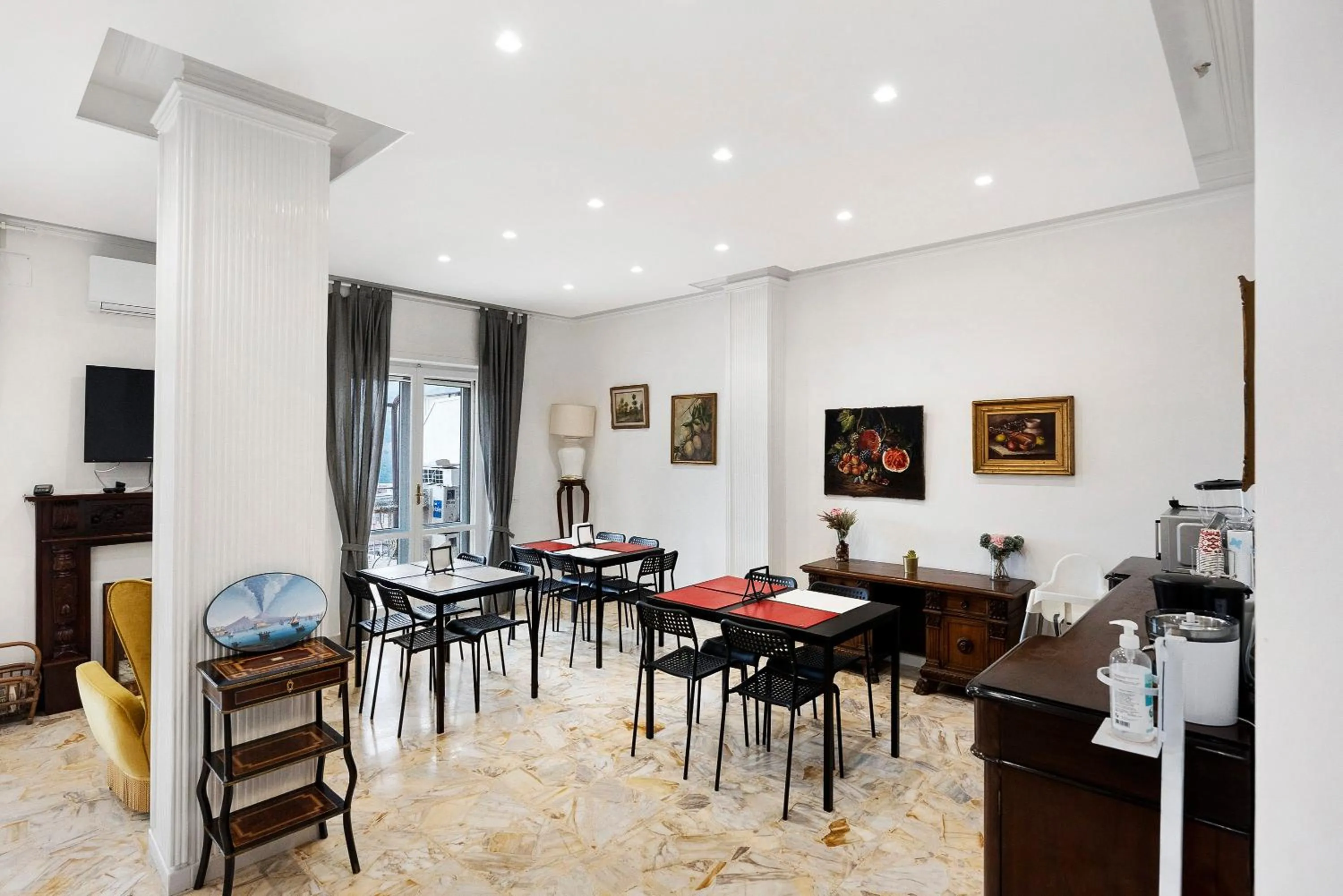 Property building in Di Palma Suite Museum